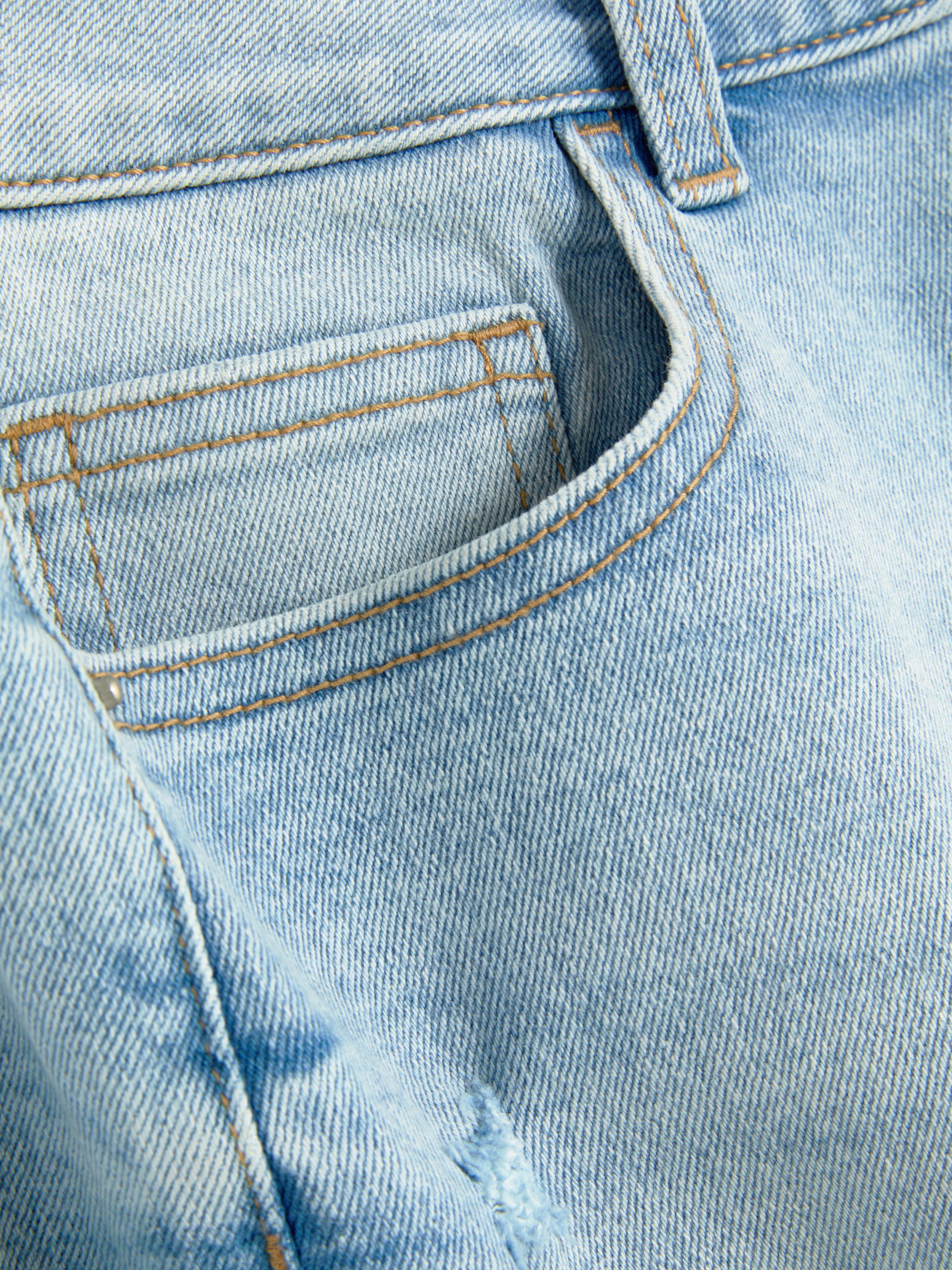 Short en jean à revers