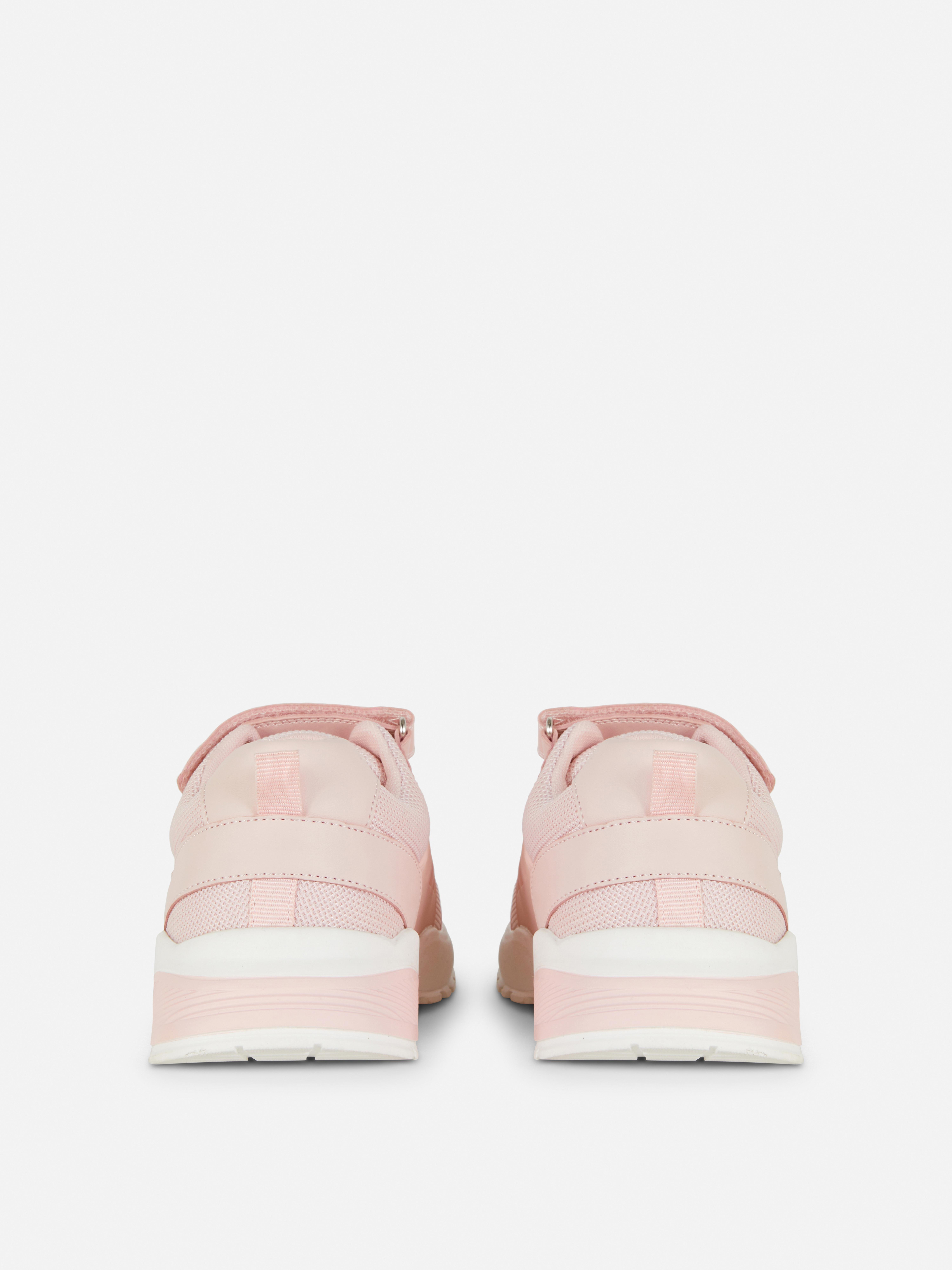 Sportliche Sneaker mit Klettverschluss