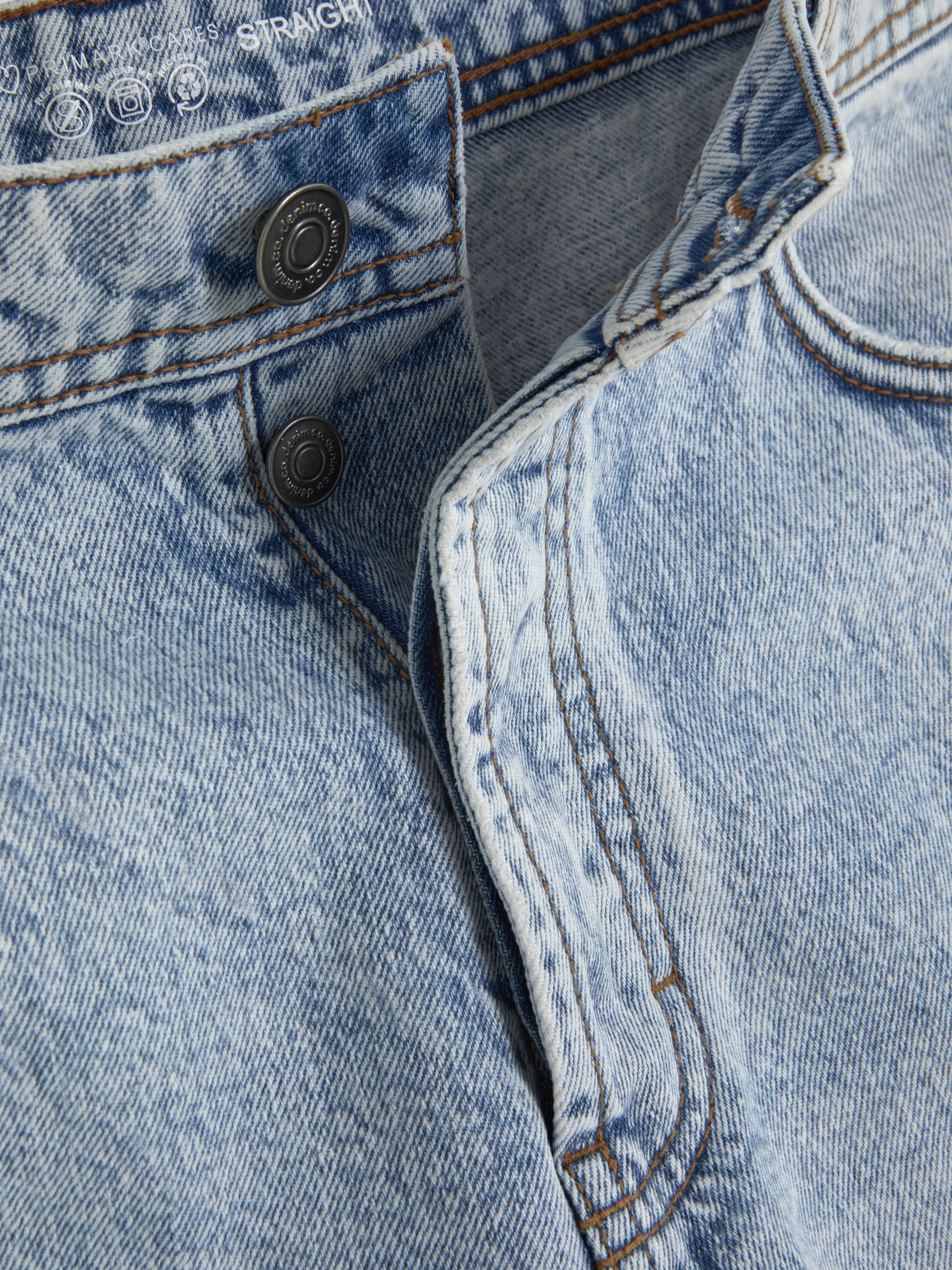 Pantaloncini jeans strappati