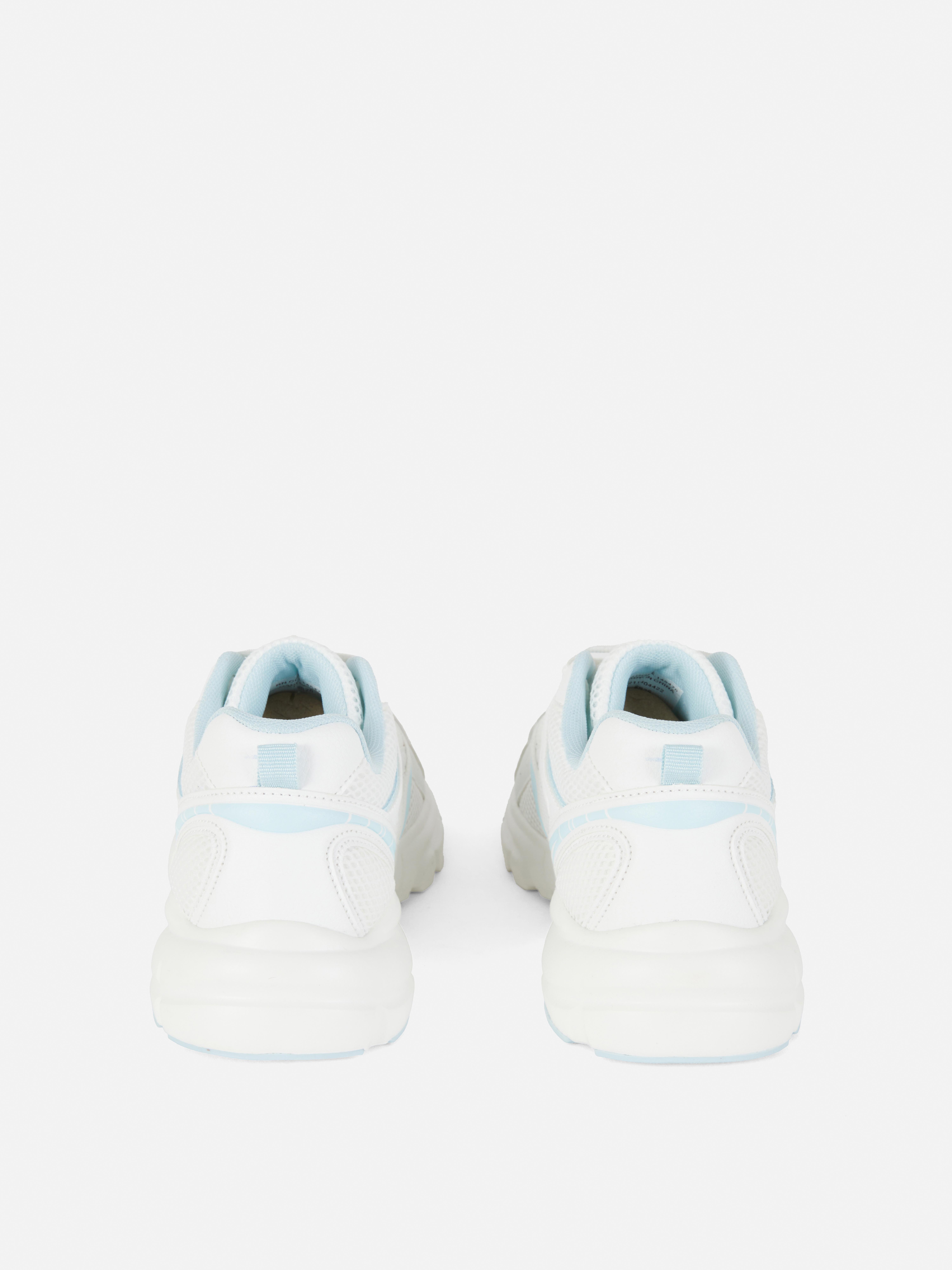 Netzstoff-Sneakers mit dicker Sohle