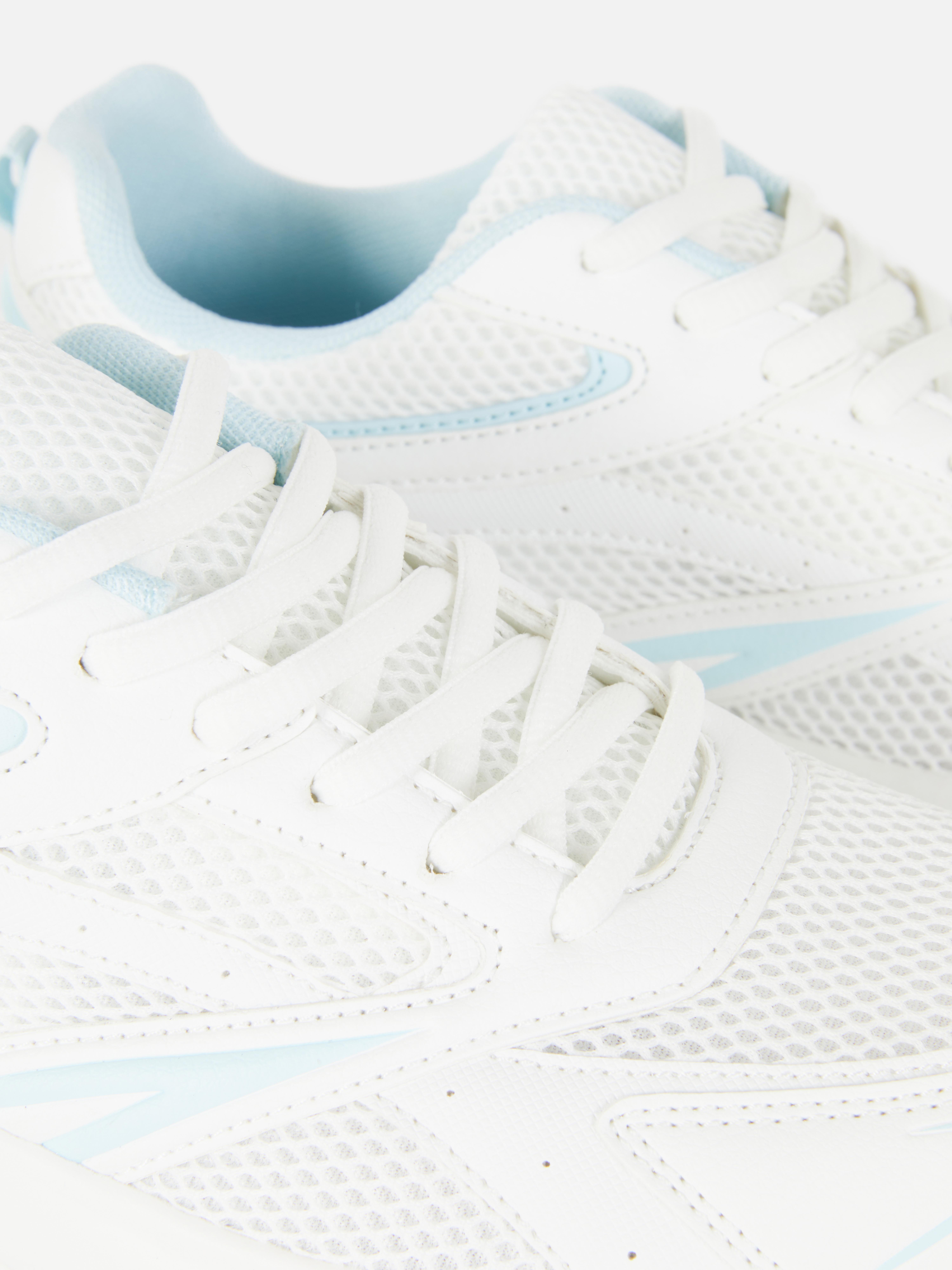 Netzstoff-Sneakers mit dicker Sohle