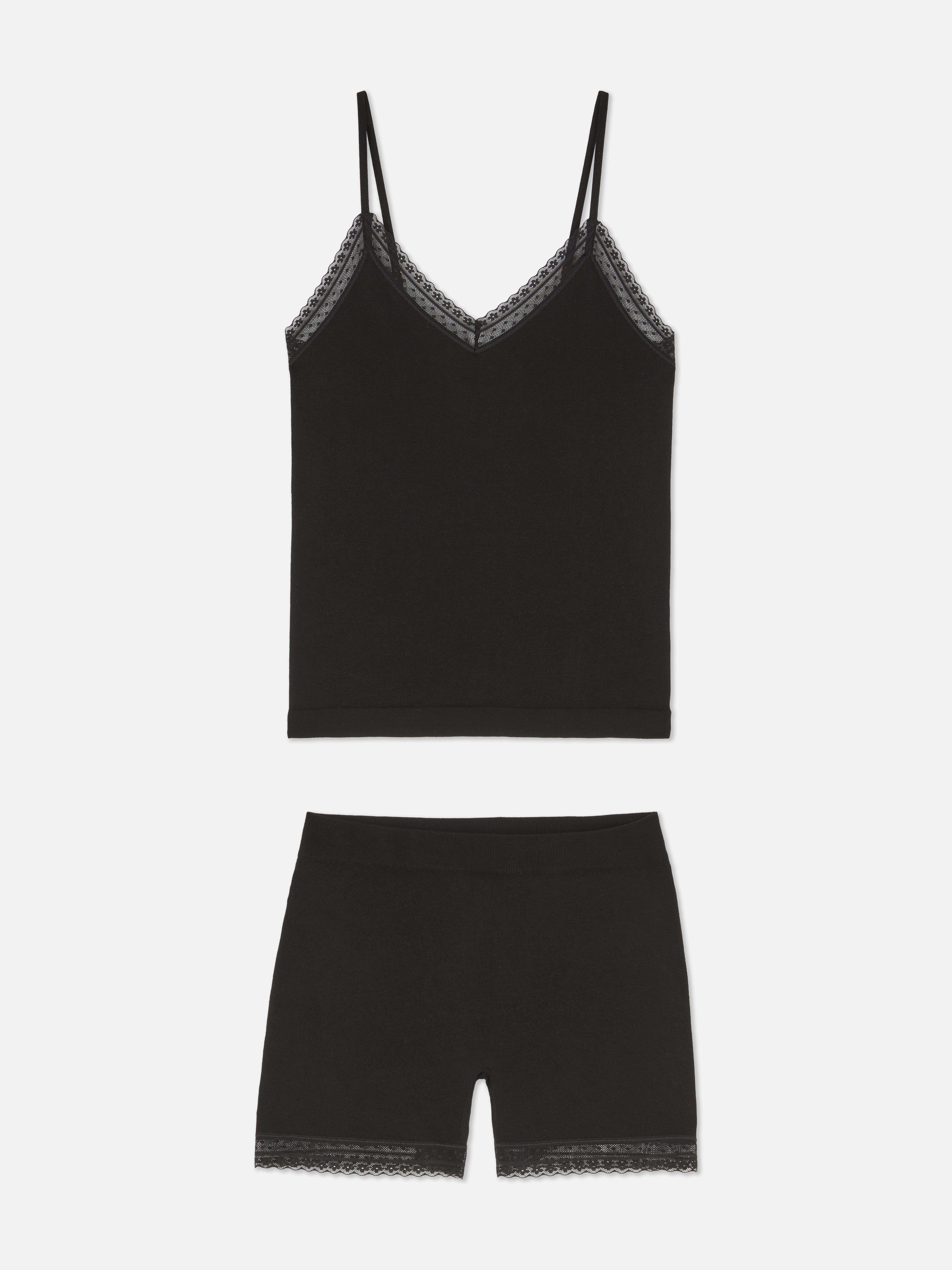 Pyjamahemdje en -short met kanten rand
