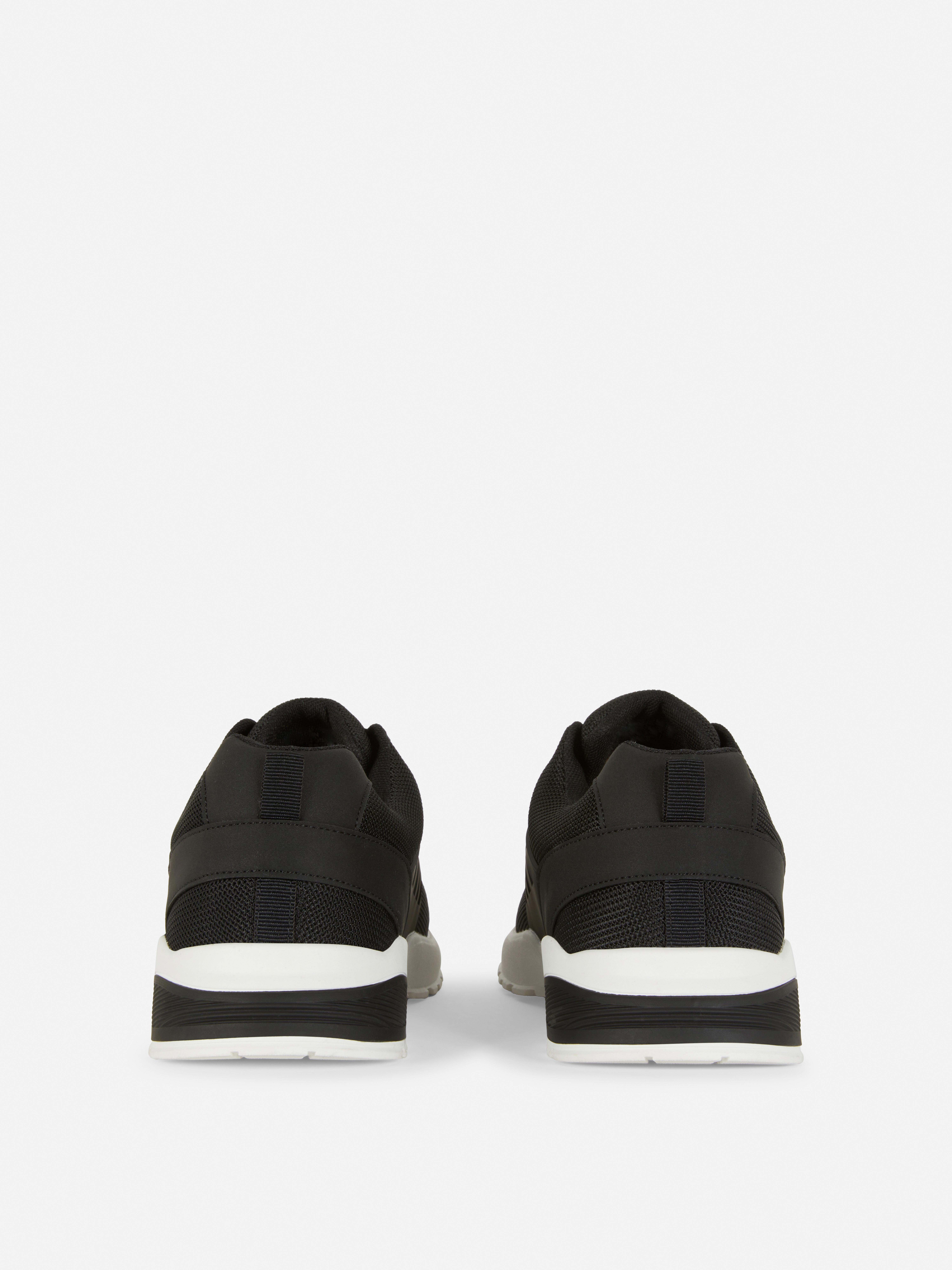 Low-Top-Sportsneaker