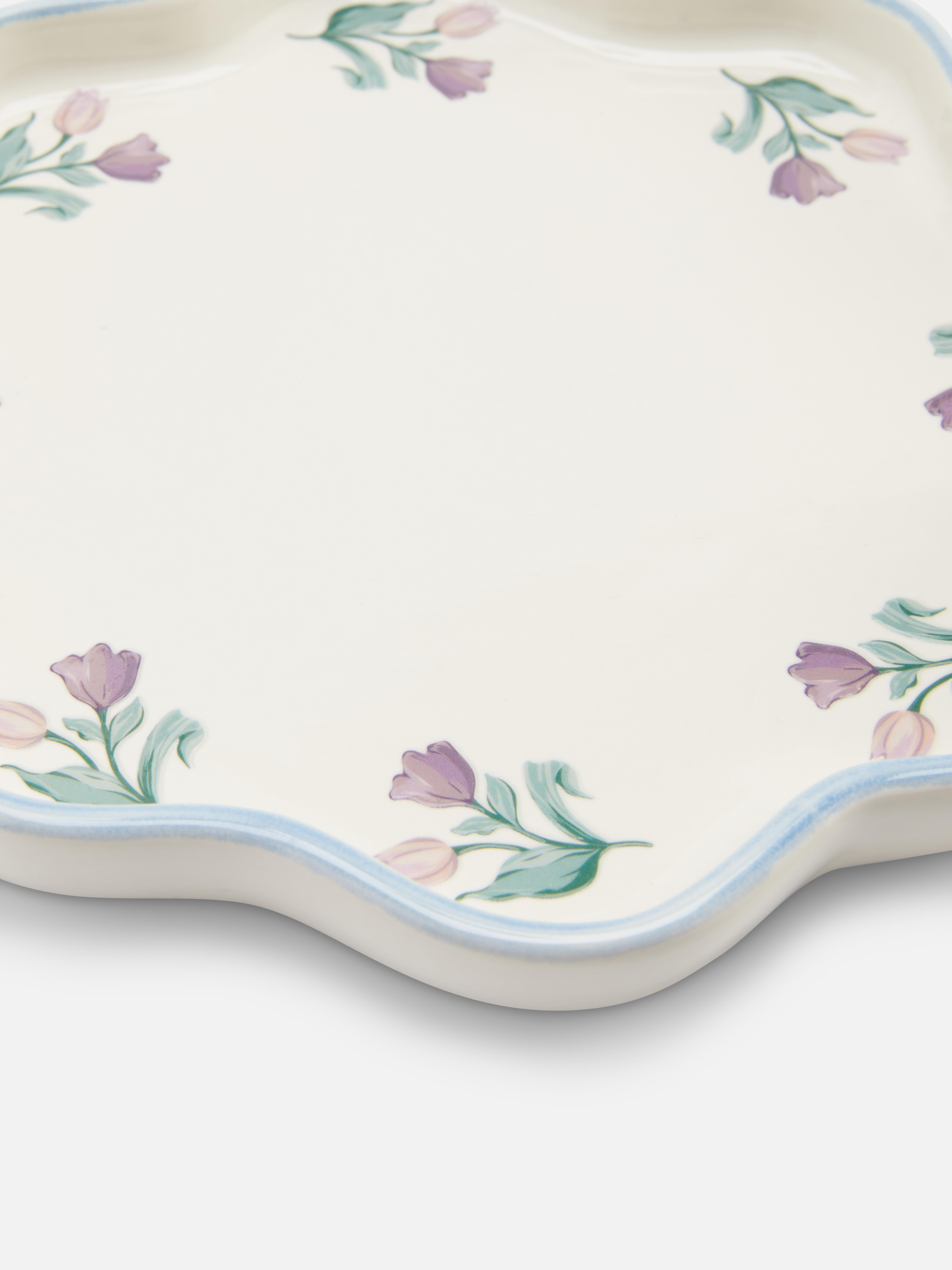 Scalloped Bathroom Tray