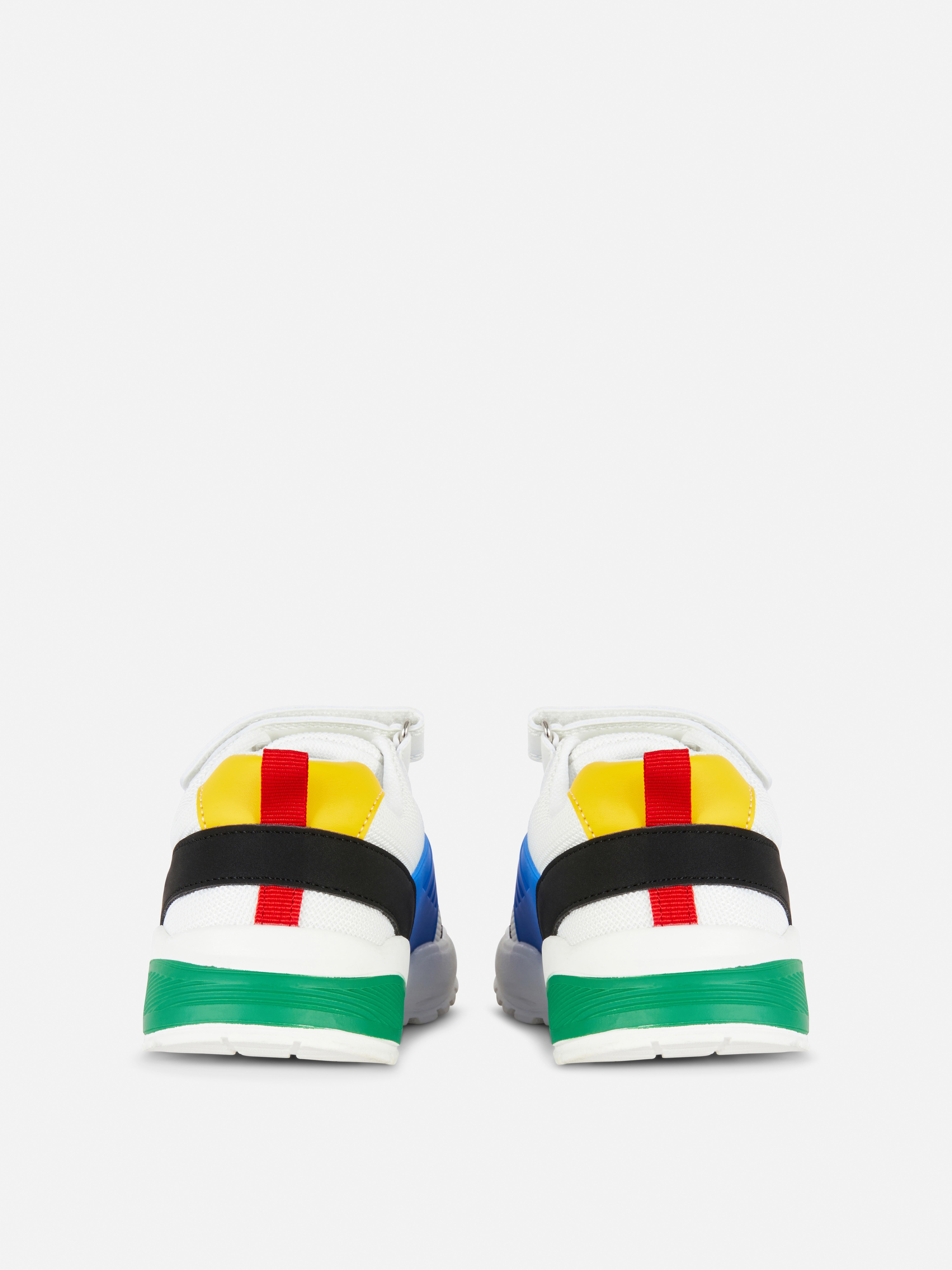 Zapatillas deportivas bicolor con suela gruesa