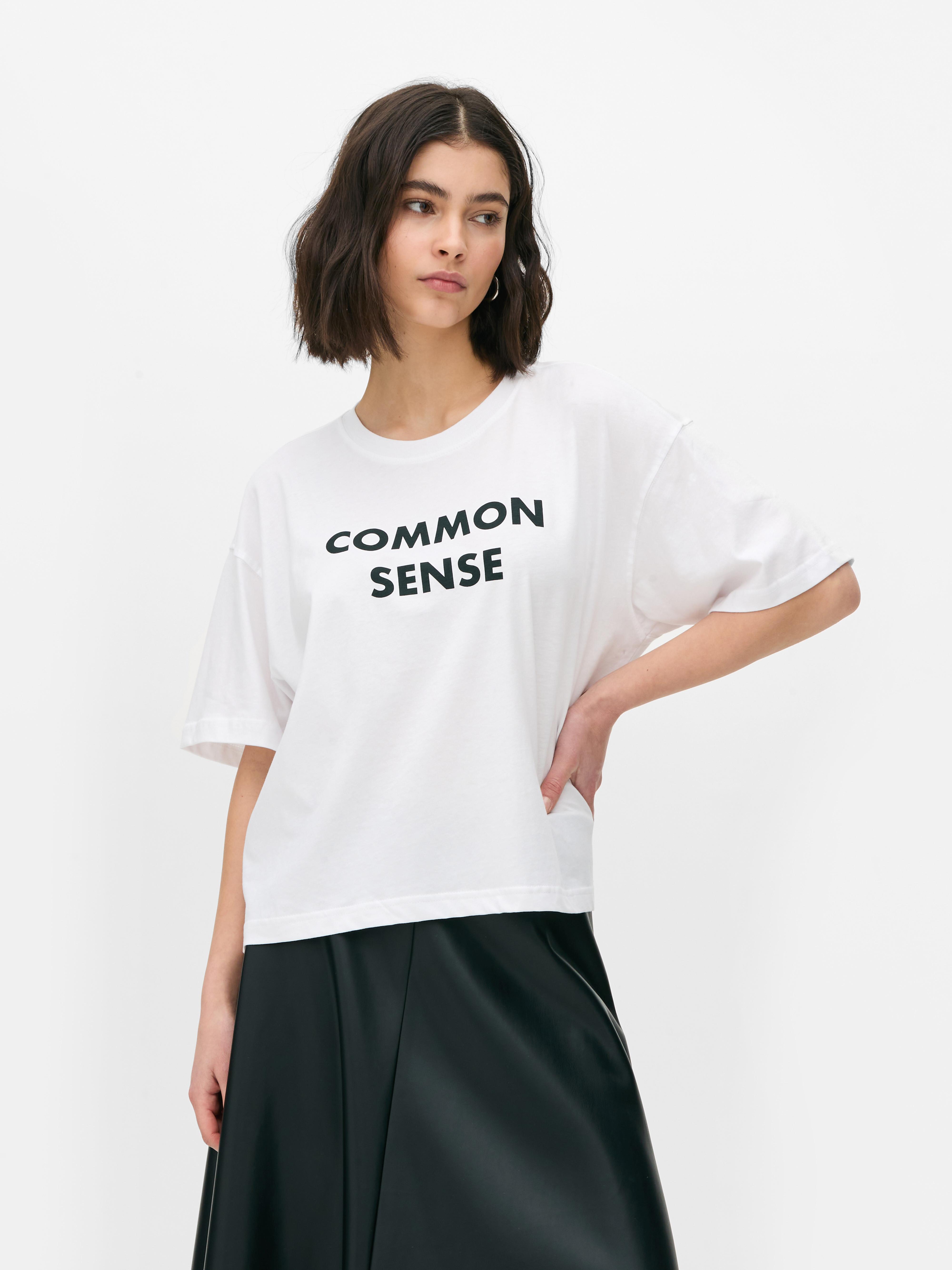 T-shirt graphique à manches courtes