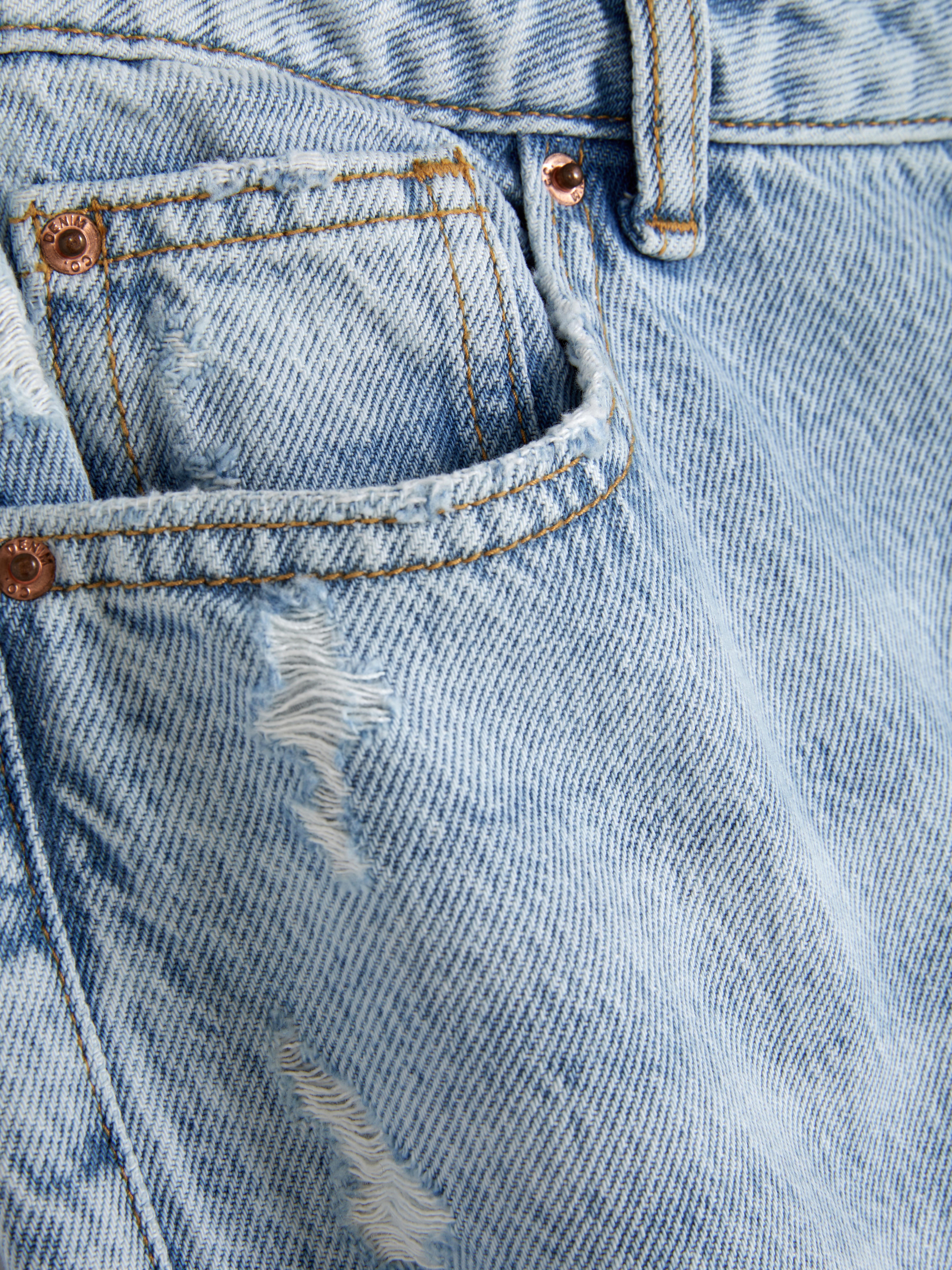 Paula Echevarría Straight Leg Distressed Jeans