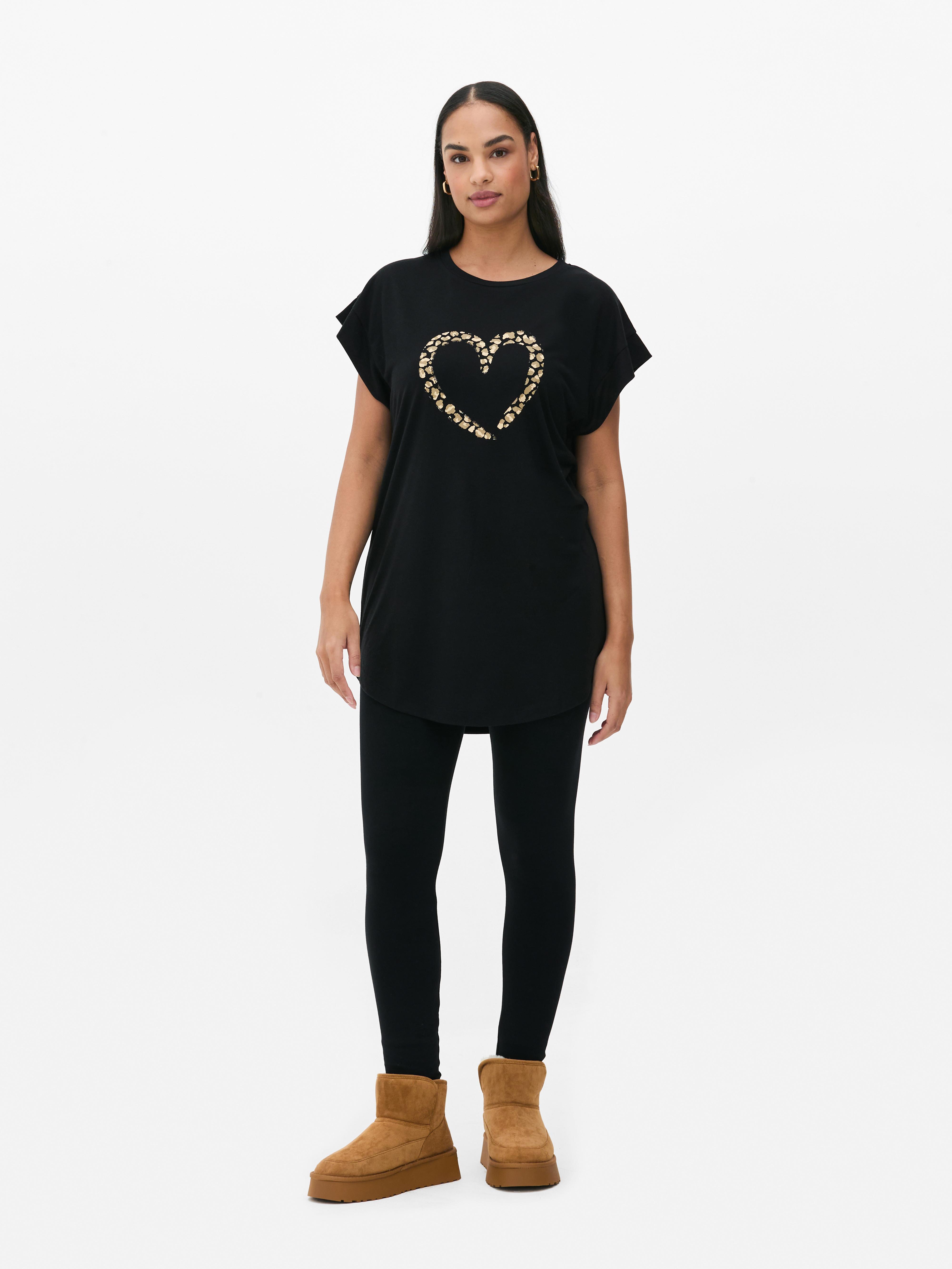 Lang T-shirt met hartontwerp Zwart