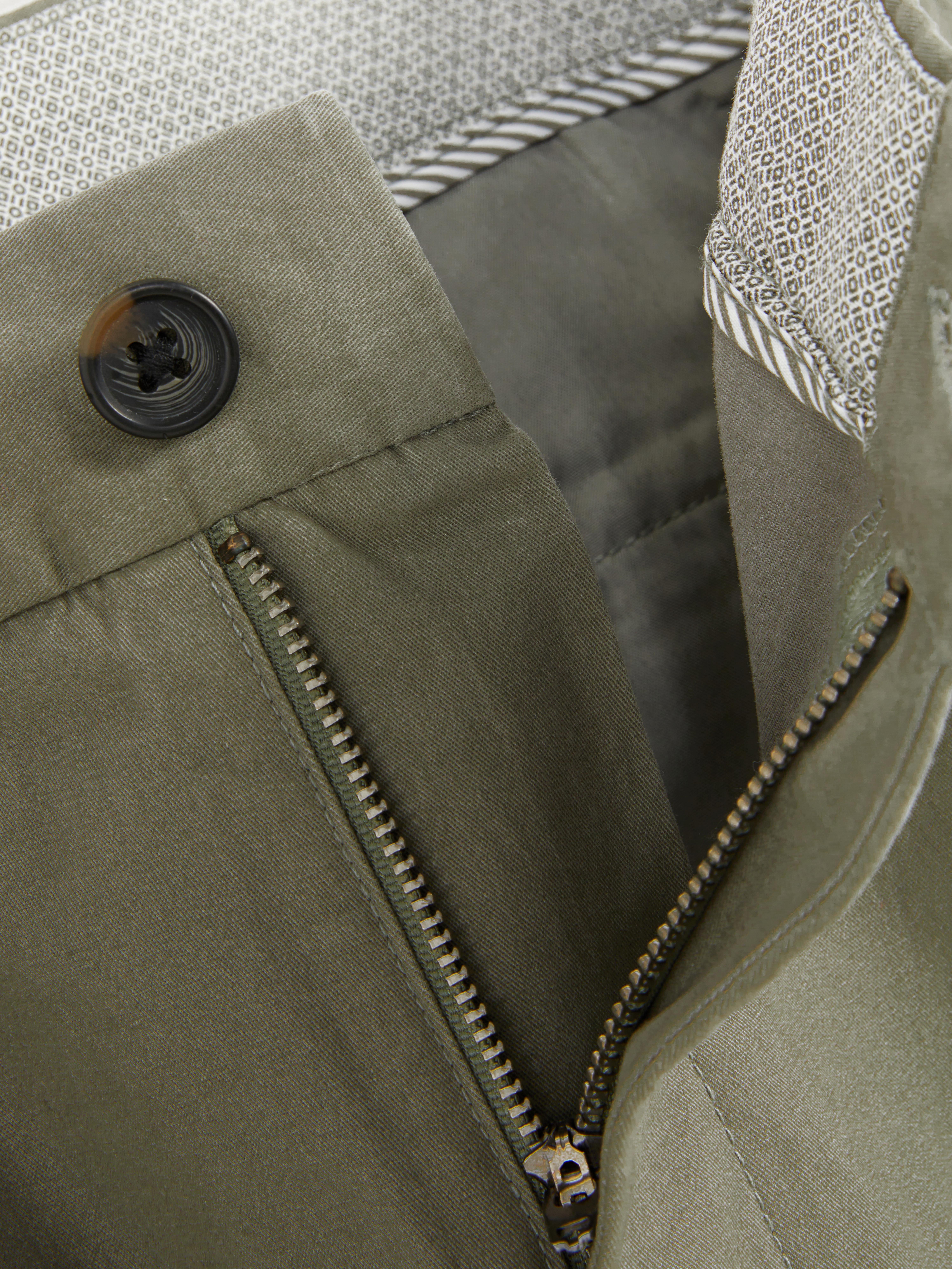 Stretch Slim Chinos