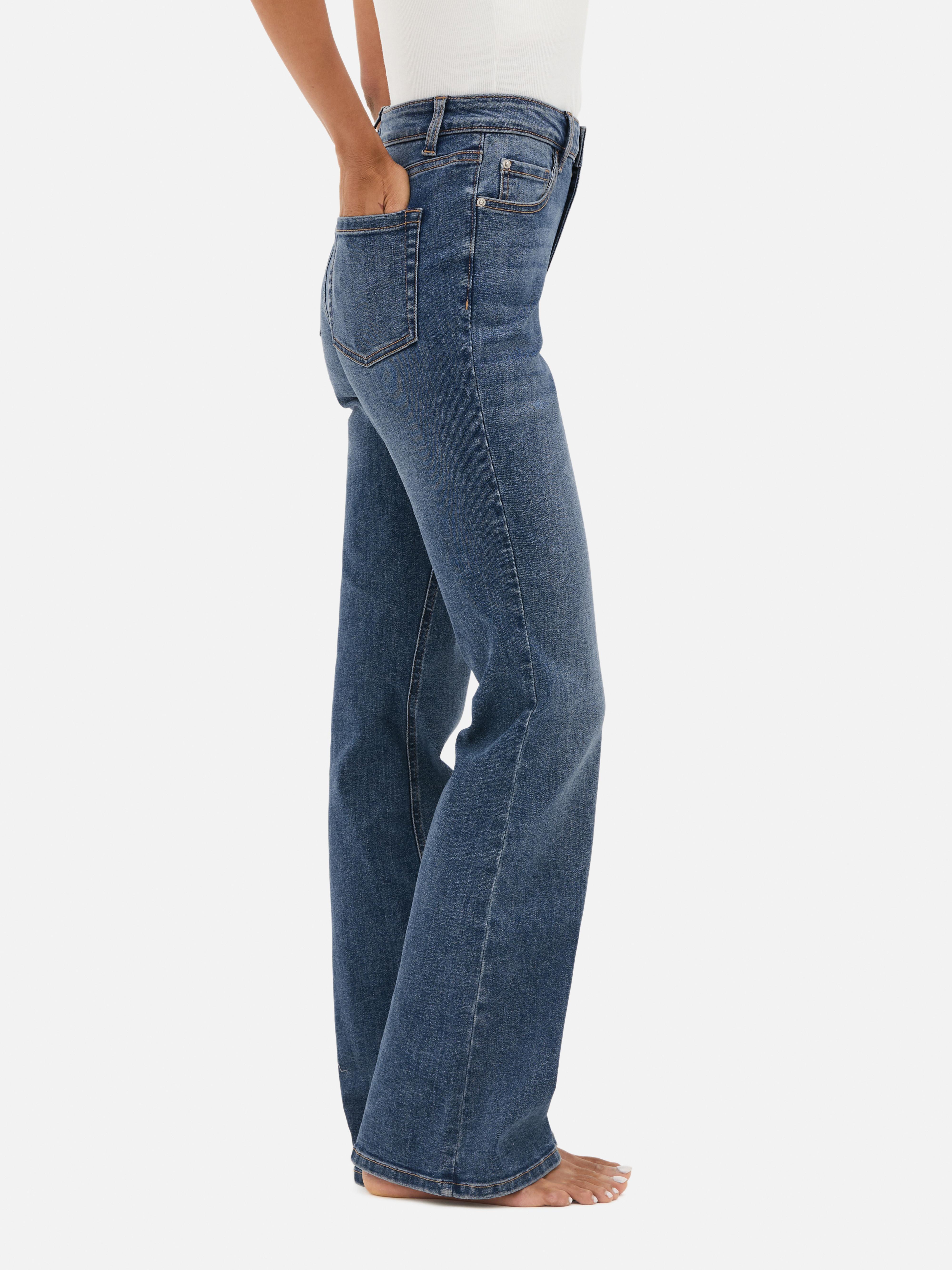 Denim-Jeans mit ausgestelltem Bein