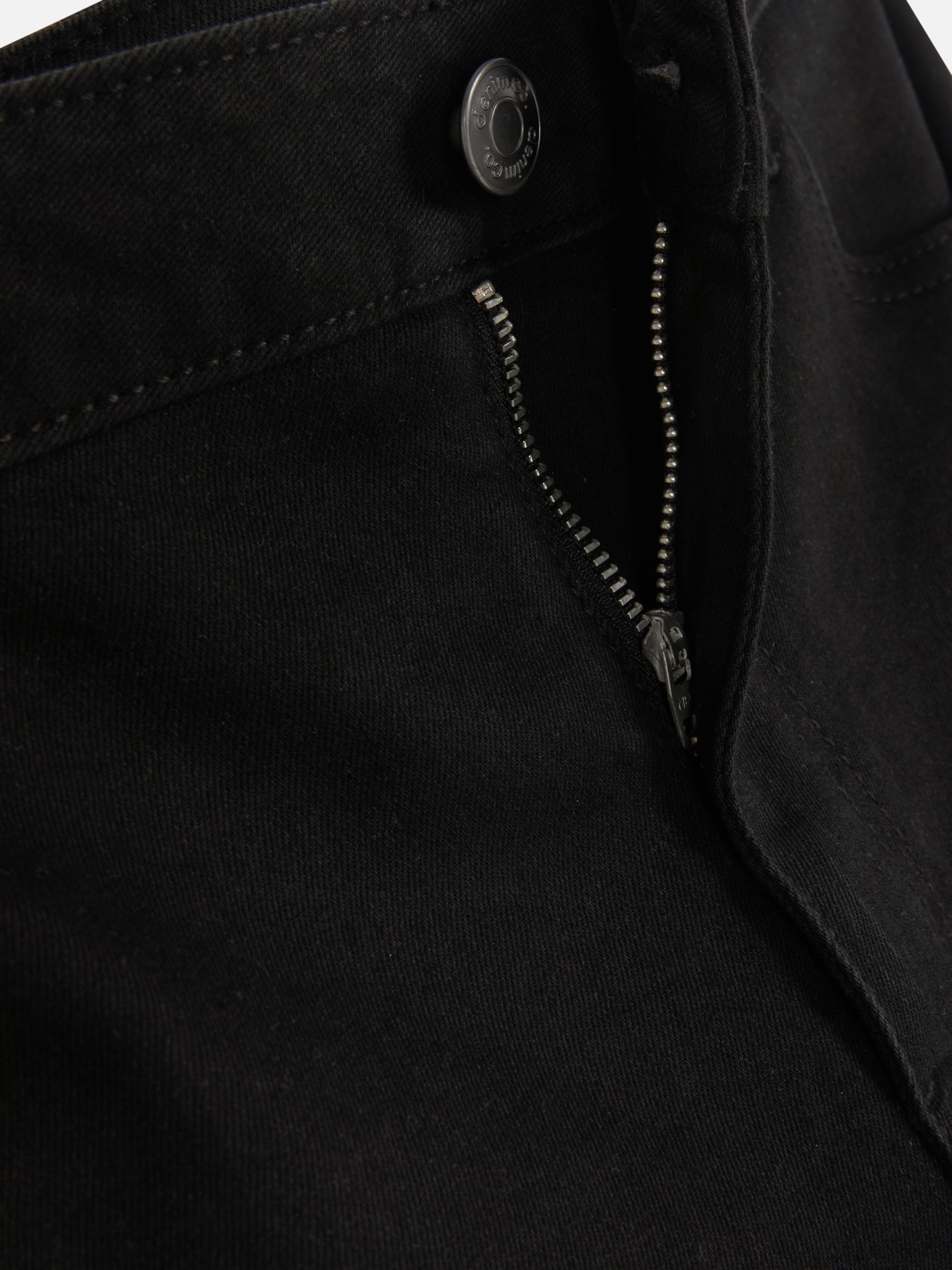 Jeans in denim a gamba svasata