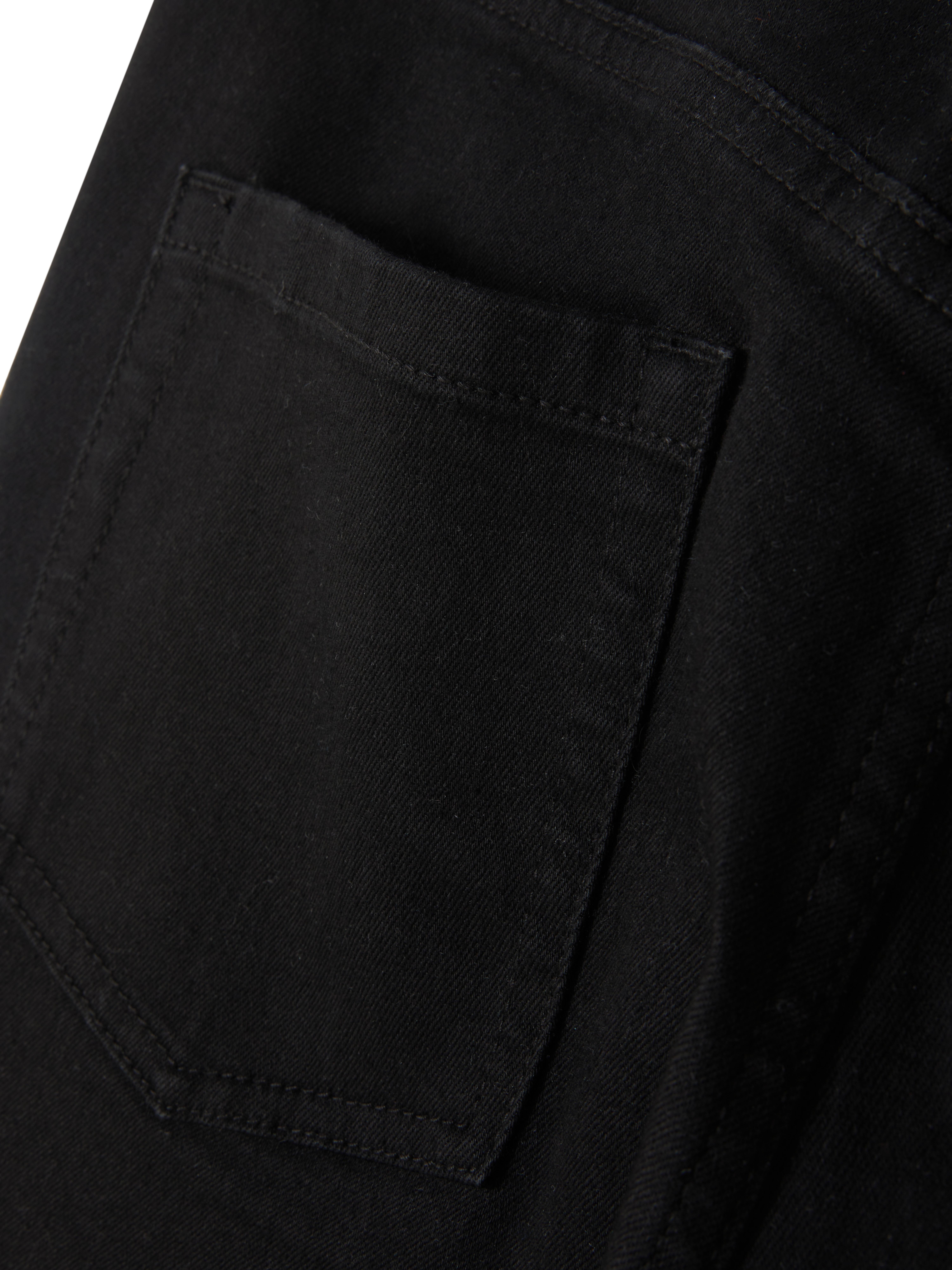 Jeans in denim a gamba svasata
