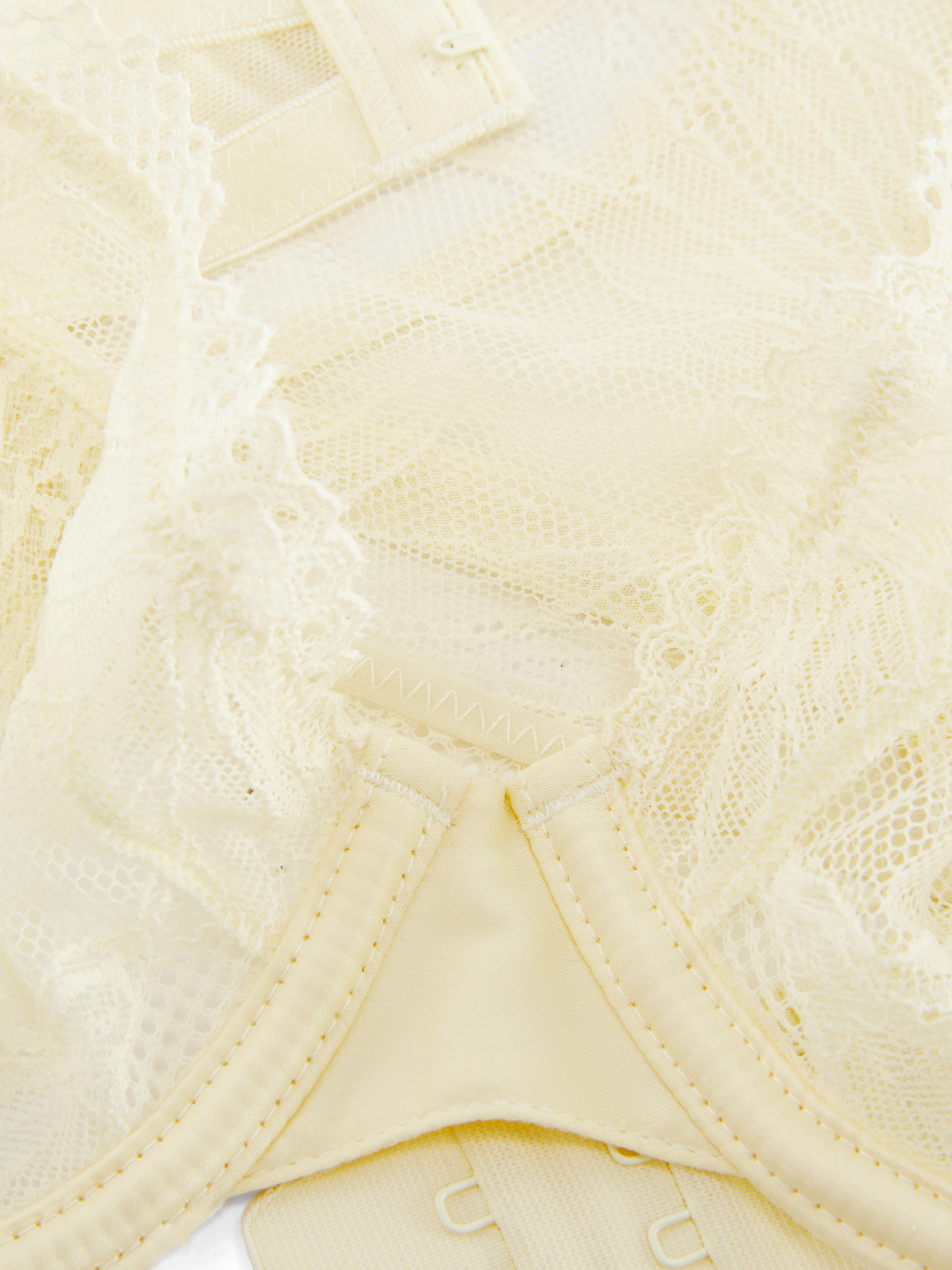 Reggiseno non imbottito e perizoma ricami floreali