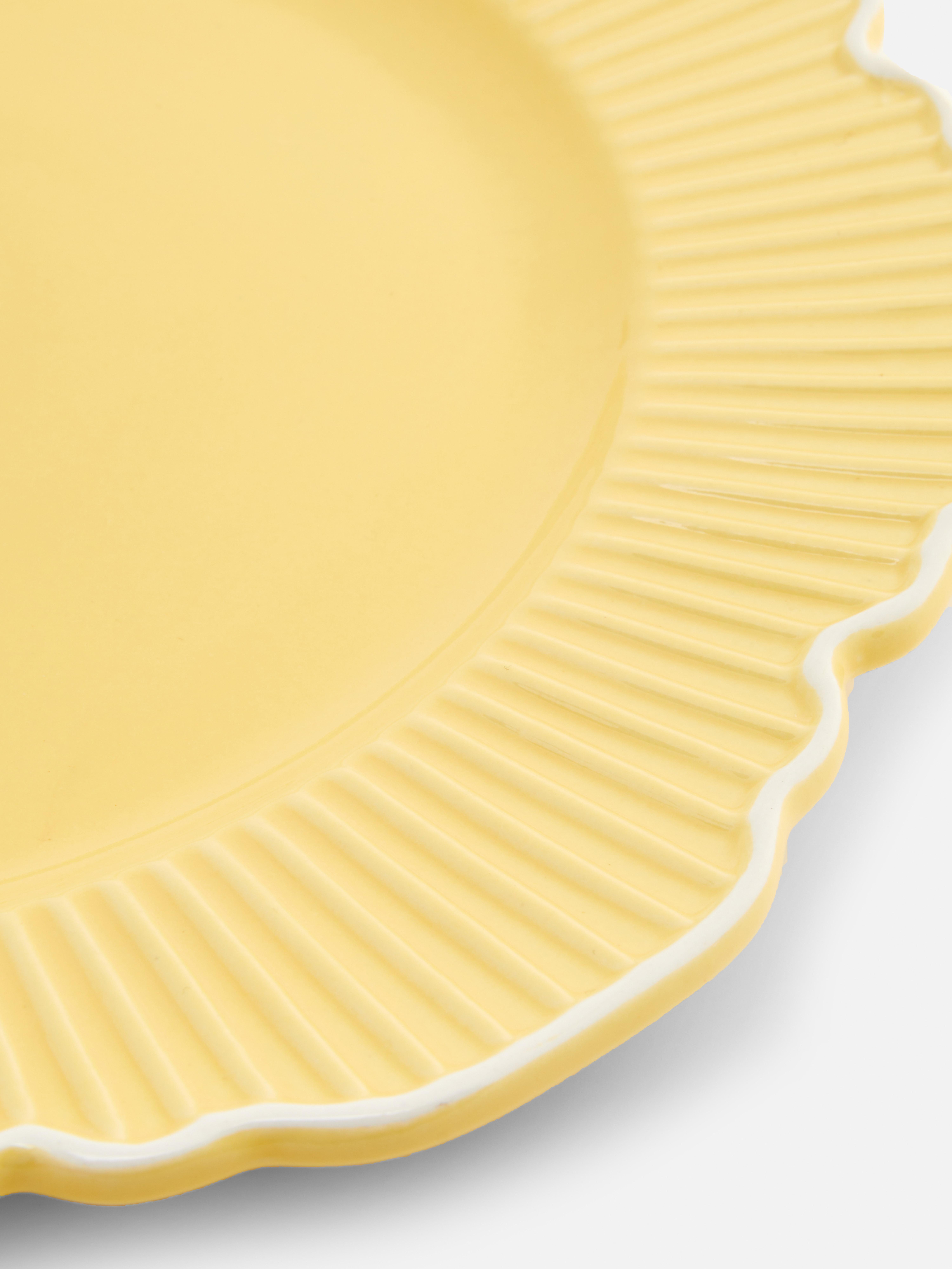 Scalloped Dinner Plate