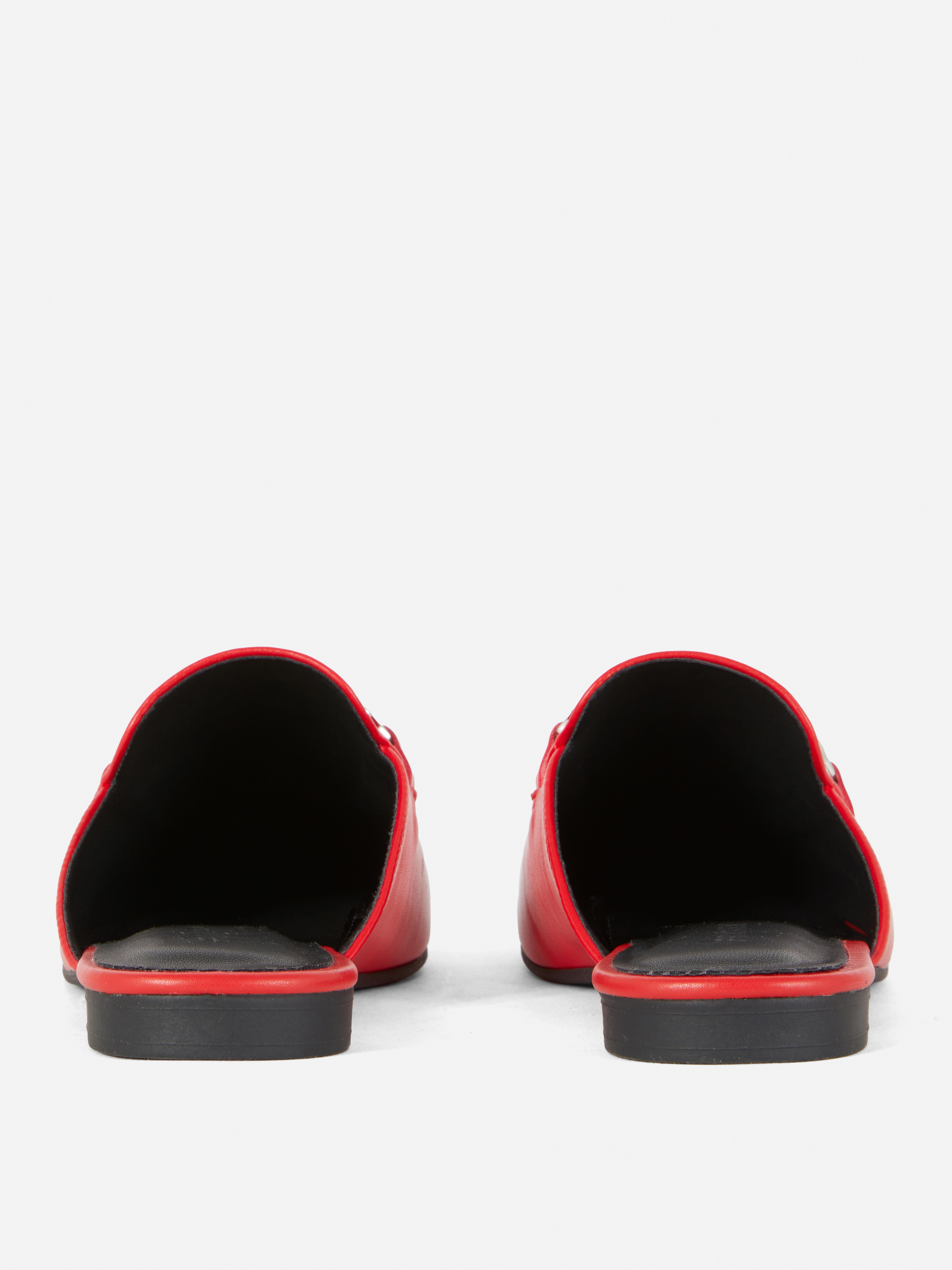 Offene Loafer mit Schnalle