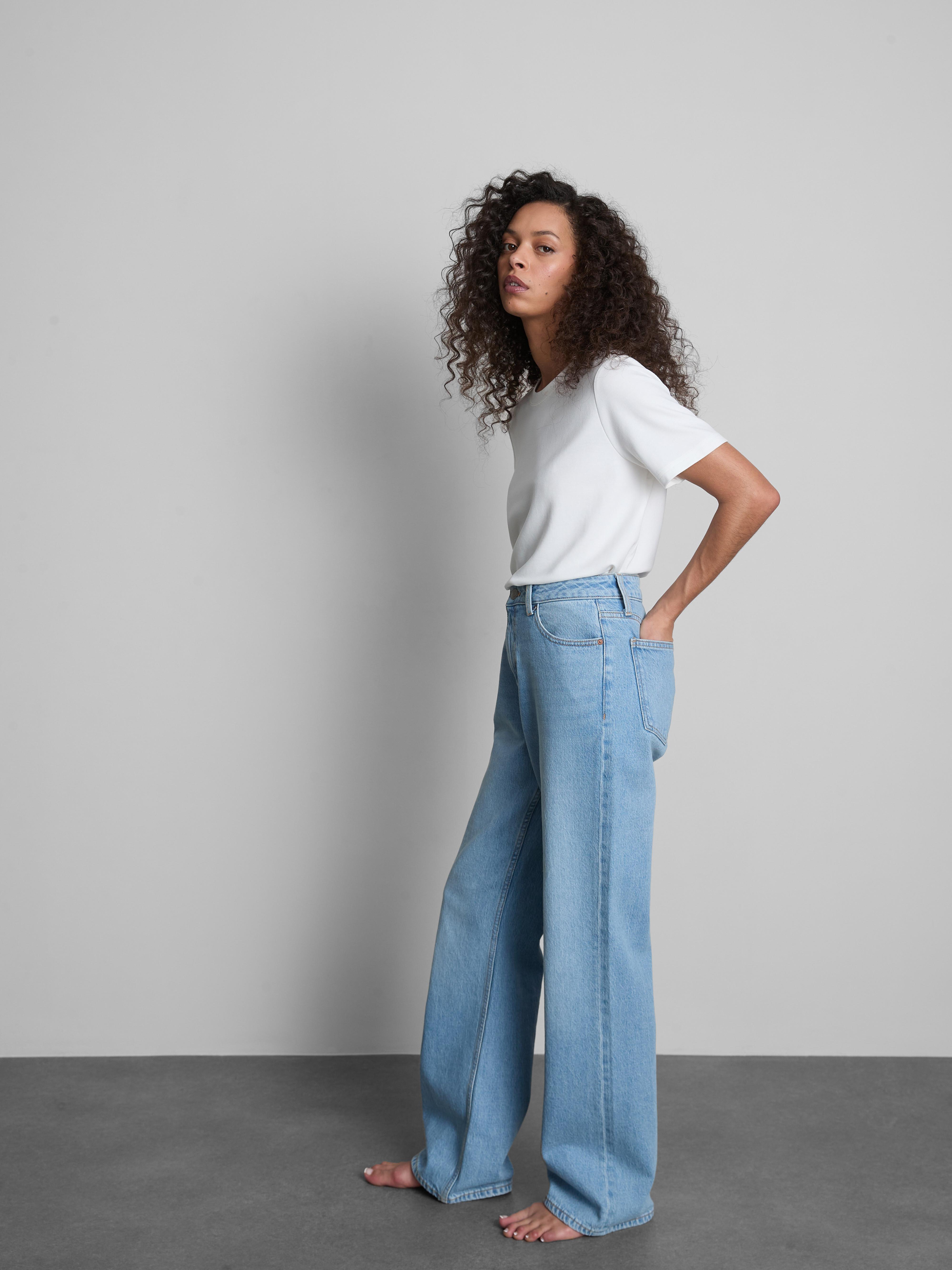 Vaqueros de talle alto y pernera recta