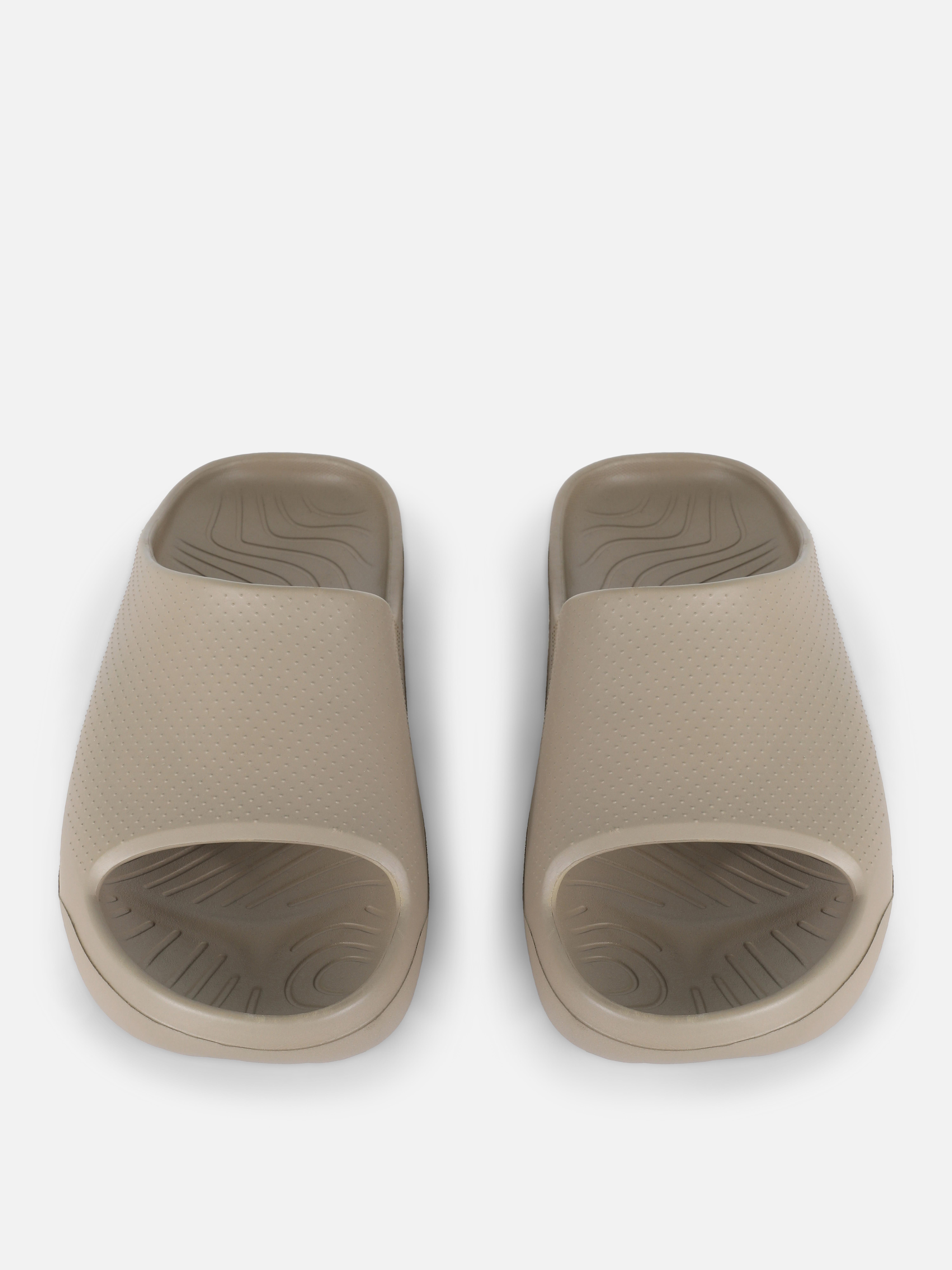 Chanclas de piscina texturizadas