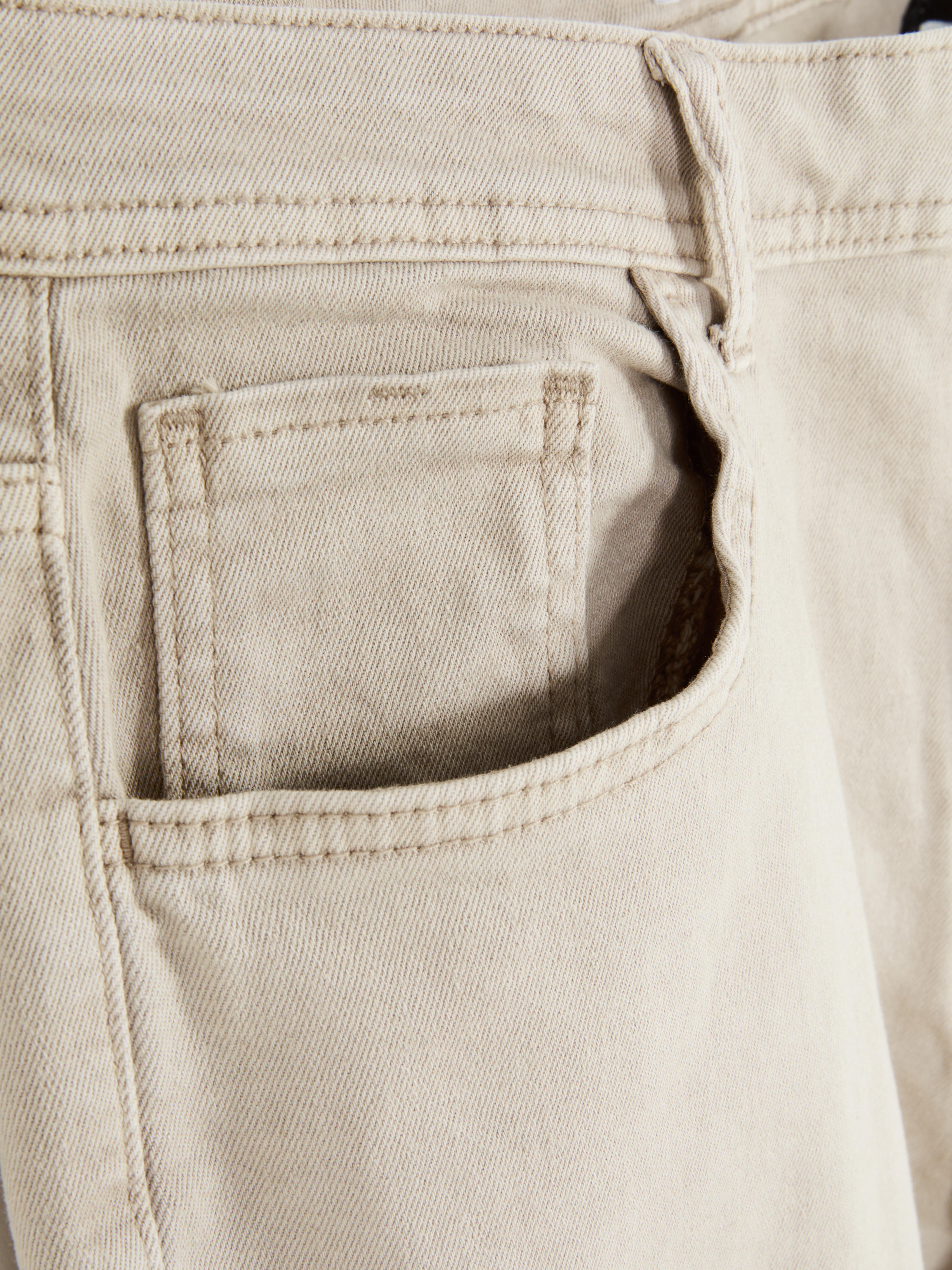 Jean droit taille mi-haute