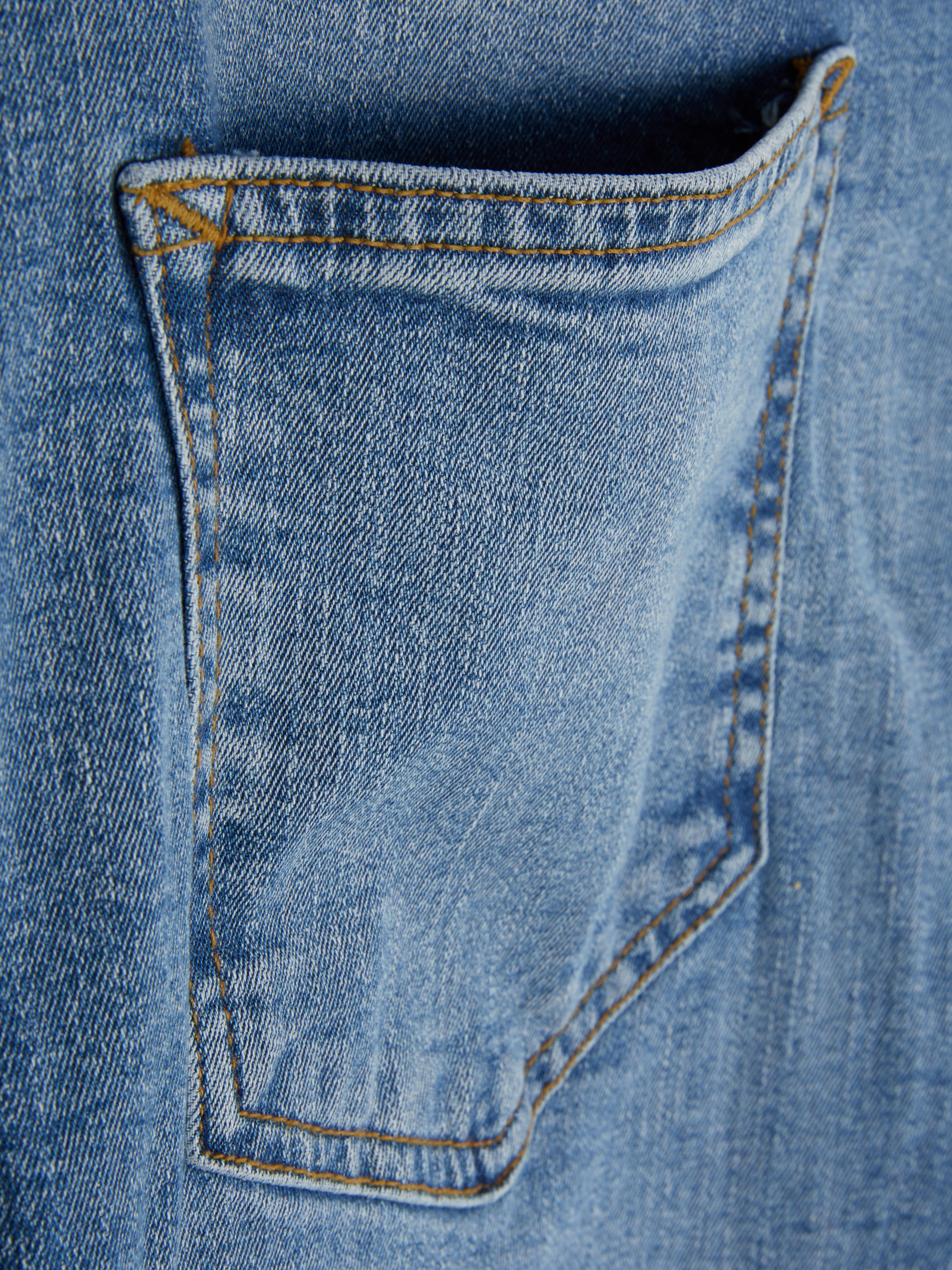 Vaqueros de pernera recta de talle medio