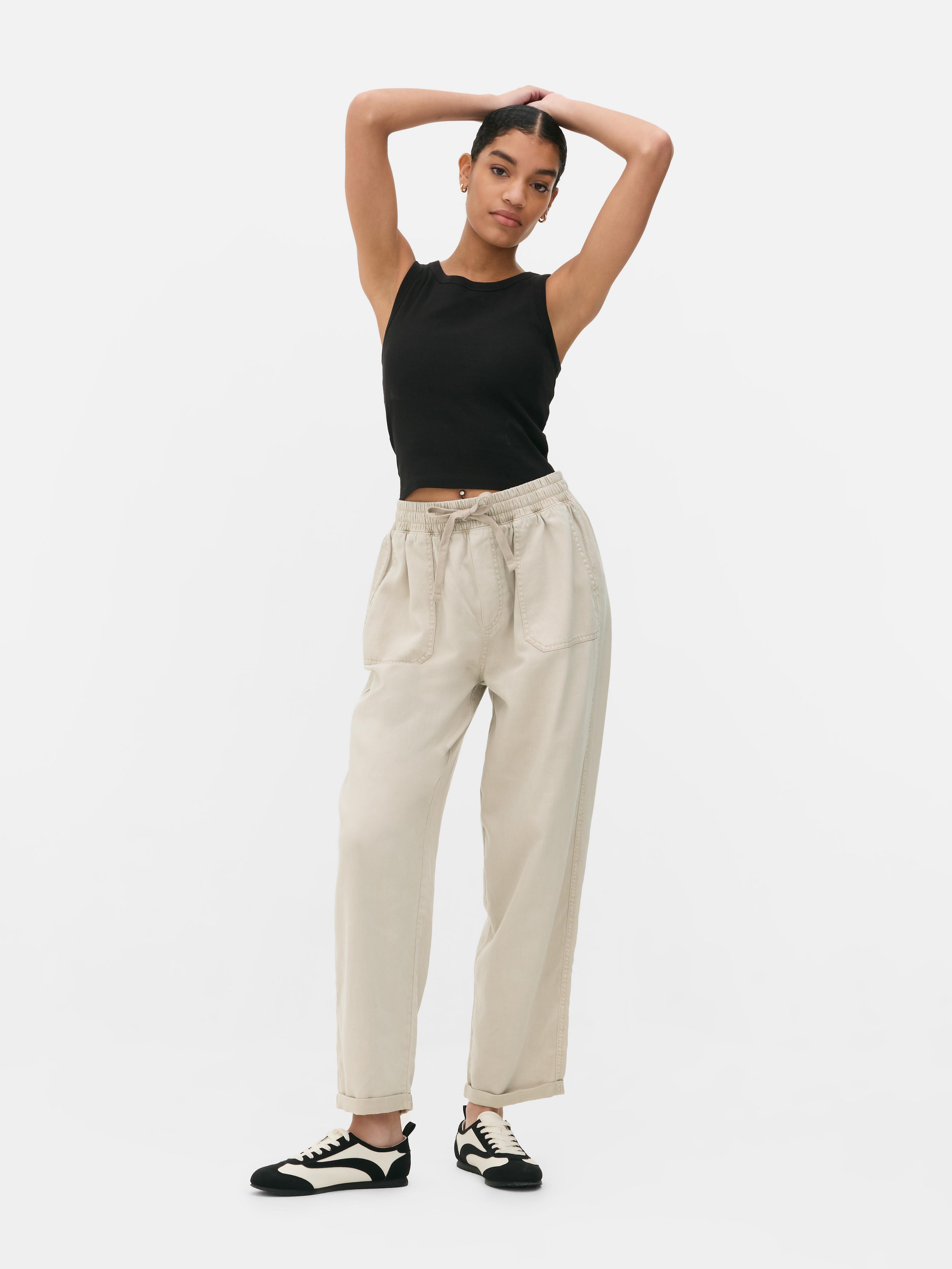 Pantaloni tip jogger cu cordon