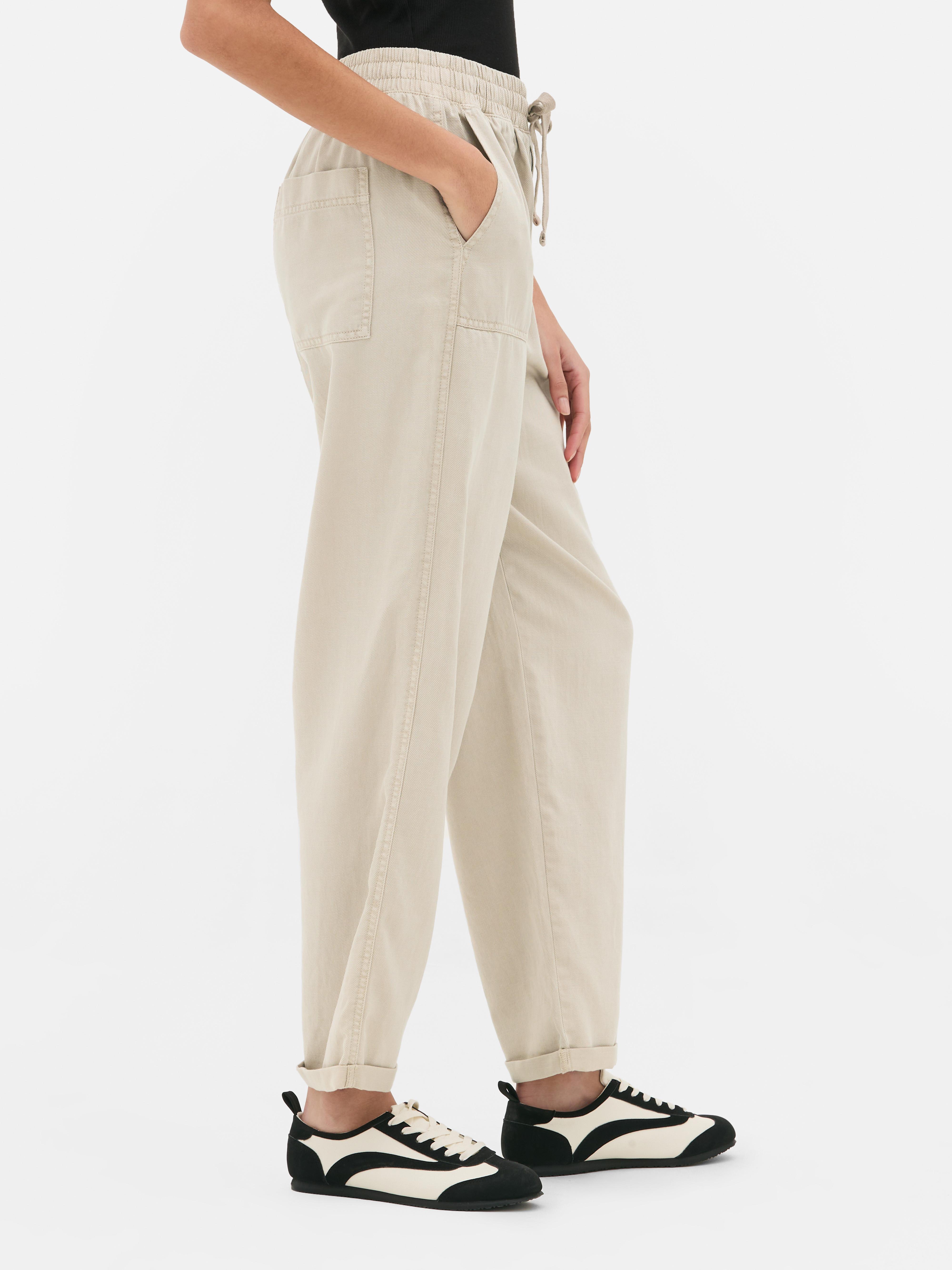 Pantaloni tip jogger cu cordon