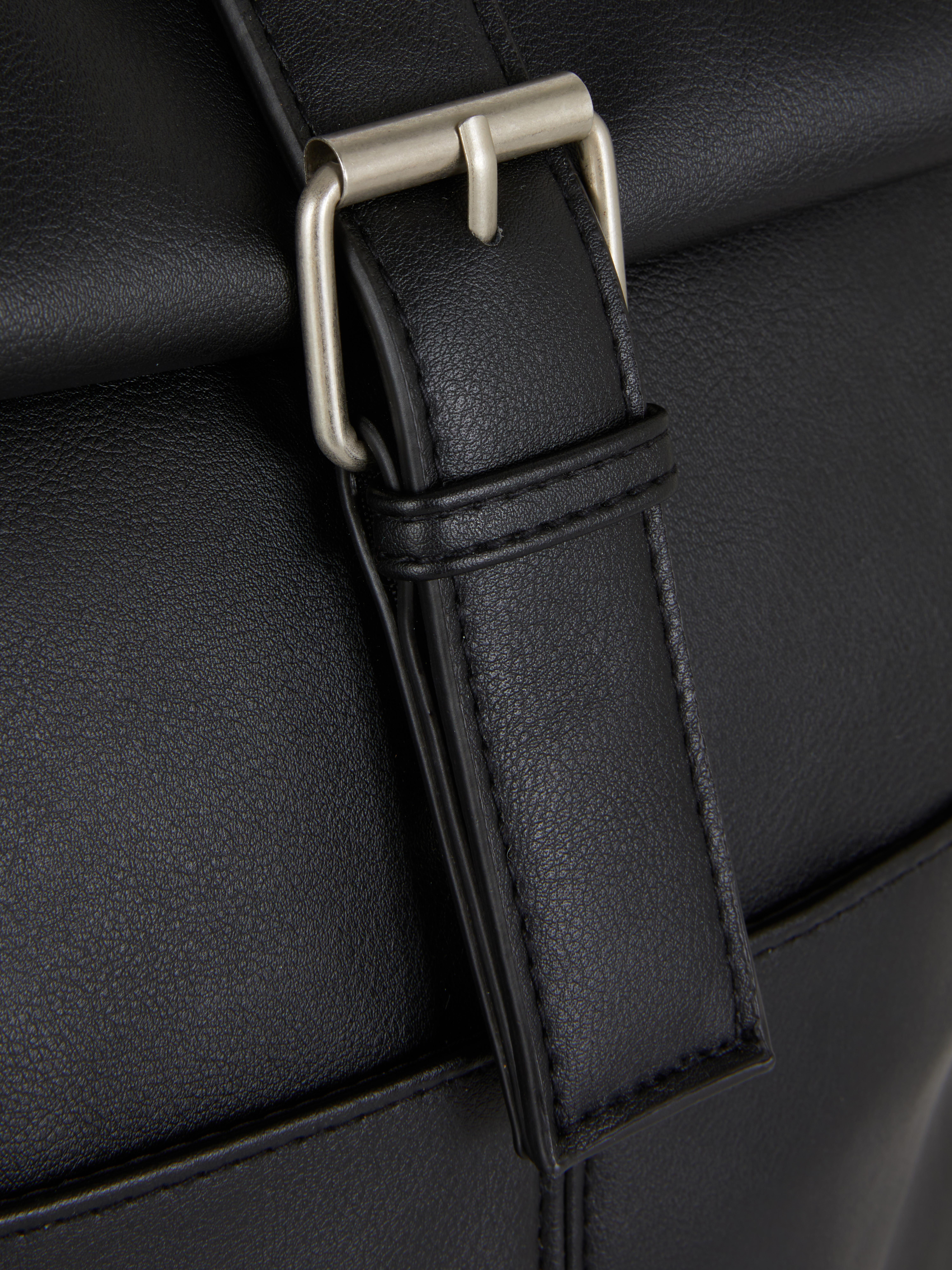 Rolltop-Rucksack aus Kunstleder