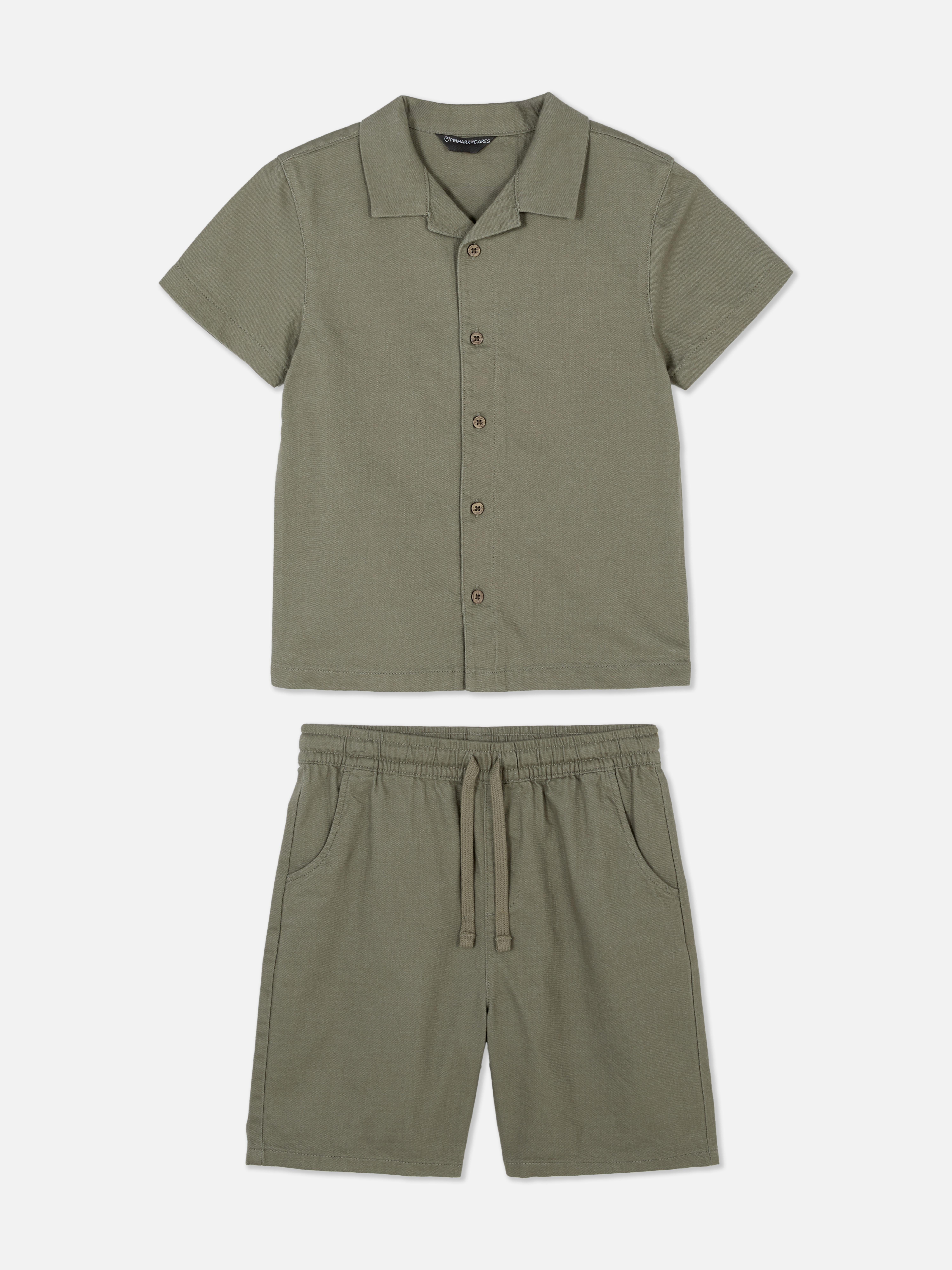 Set texturizado de camisa y pantalón corto