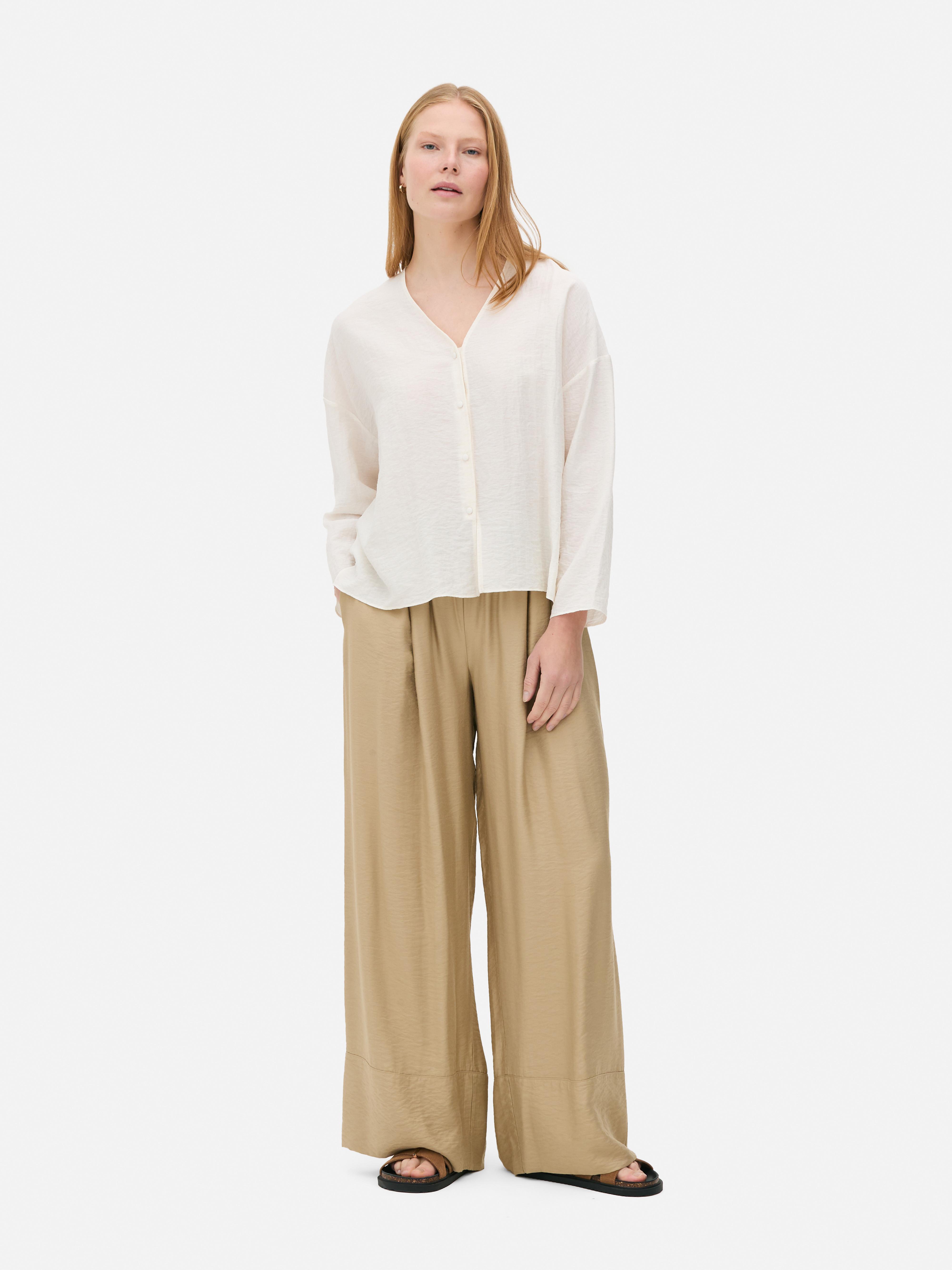 Blouse met V-hals The Edit