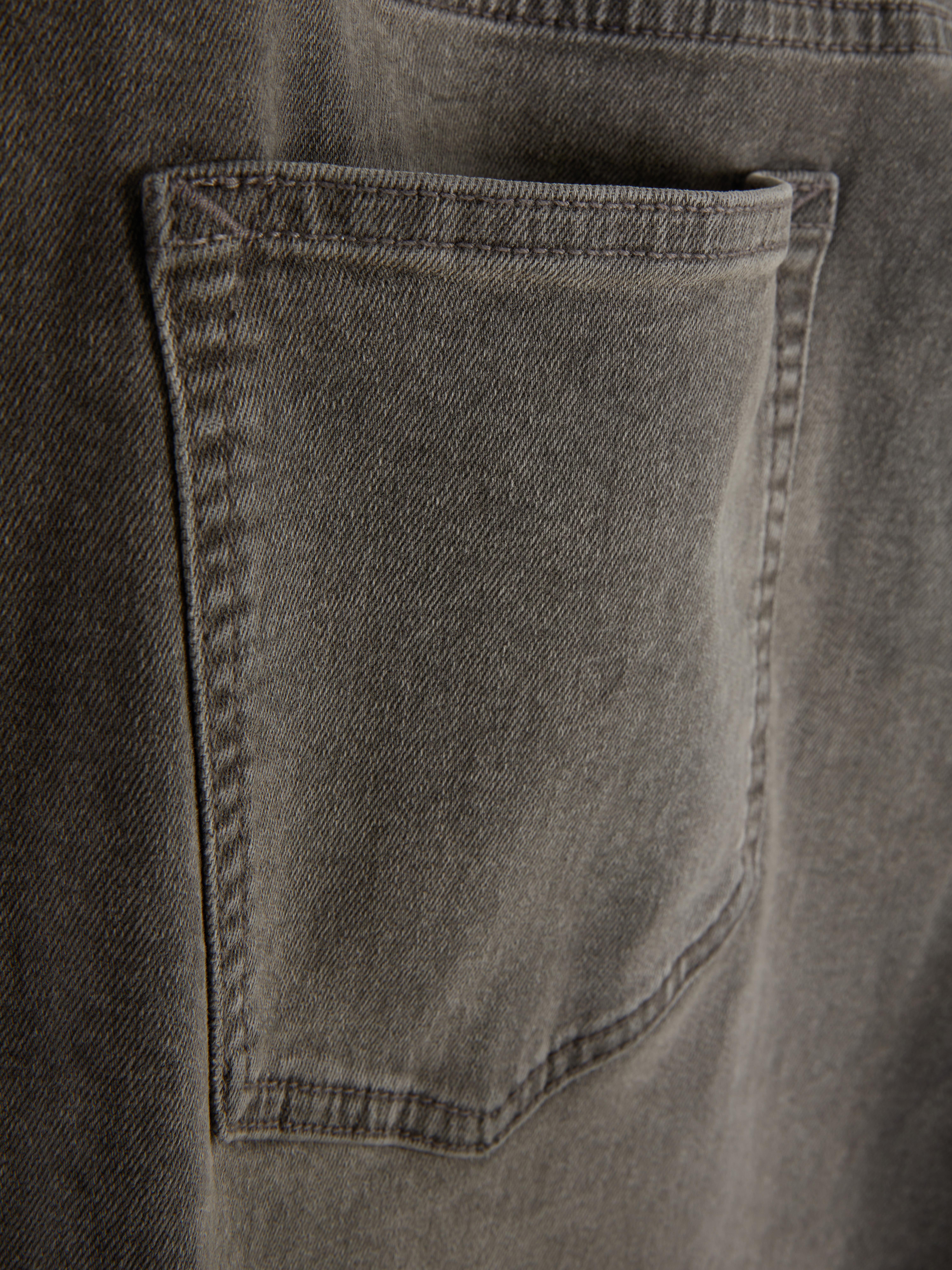 Stretch Straight Jeans