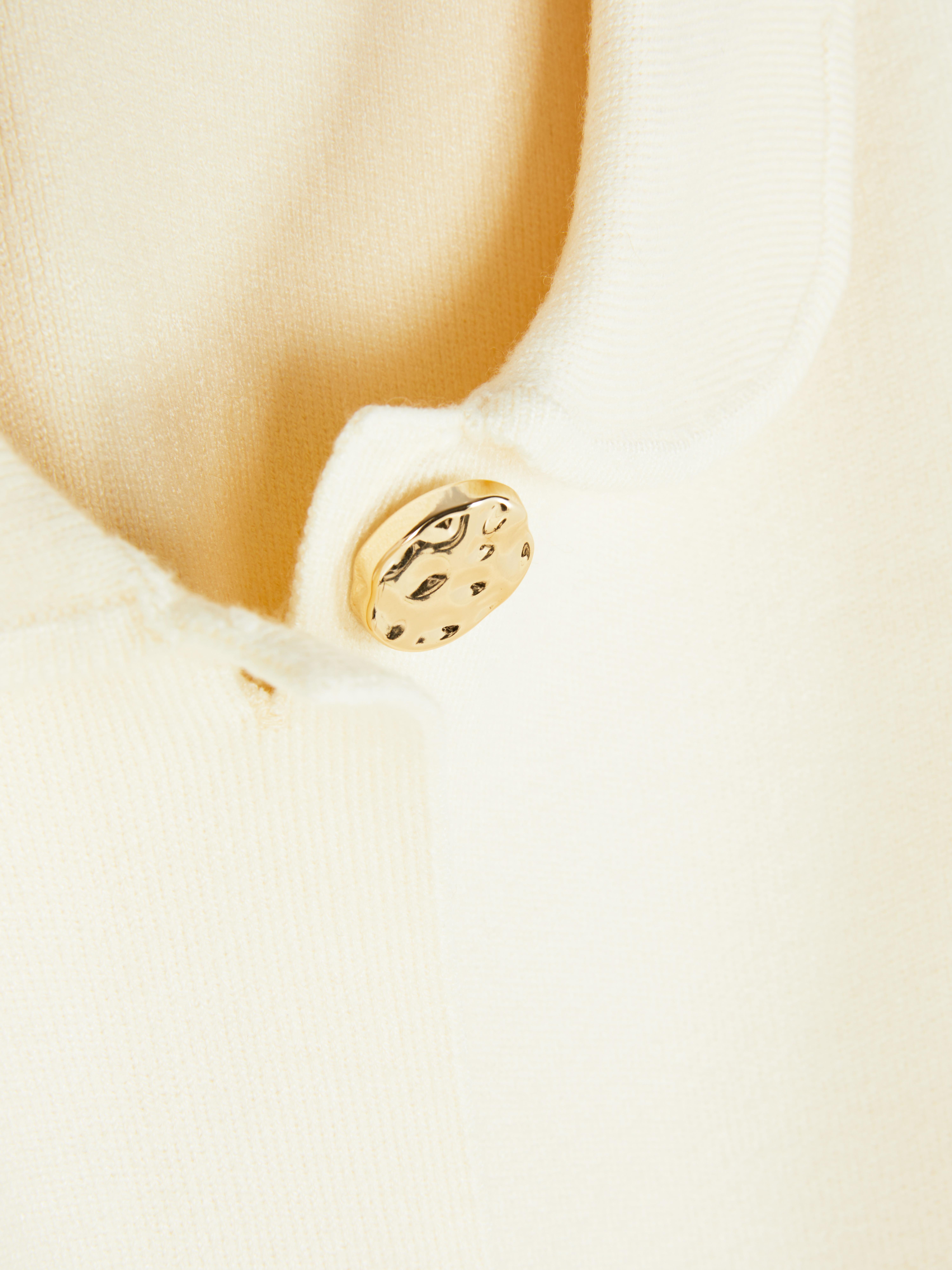 Kurzer Cardigan mit Kragen