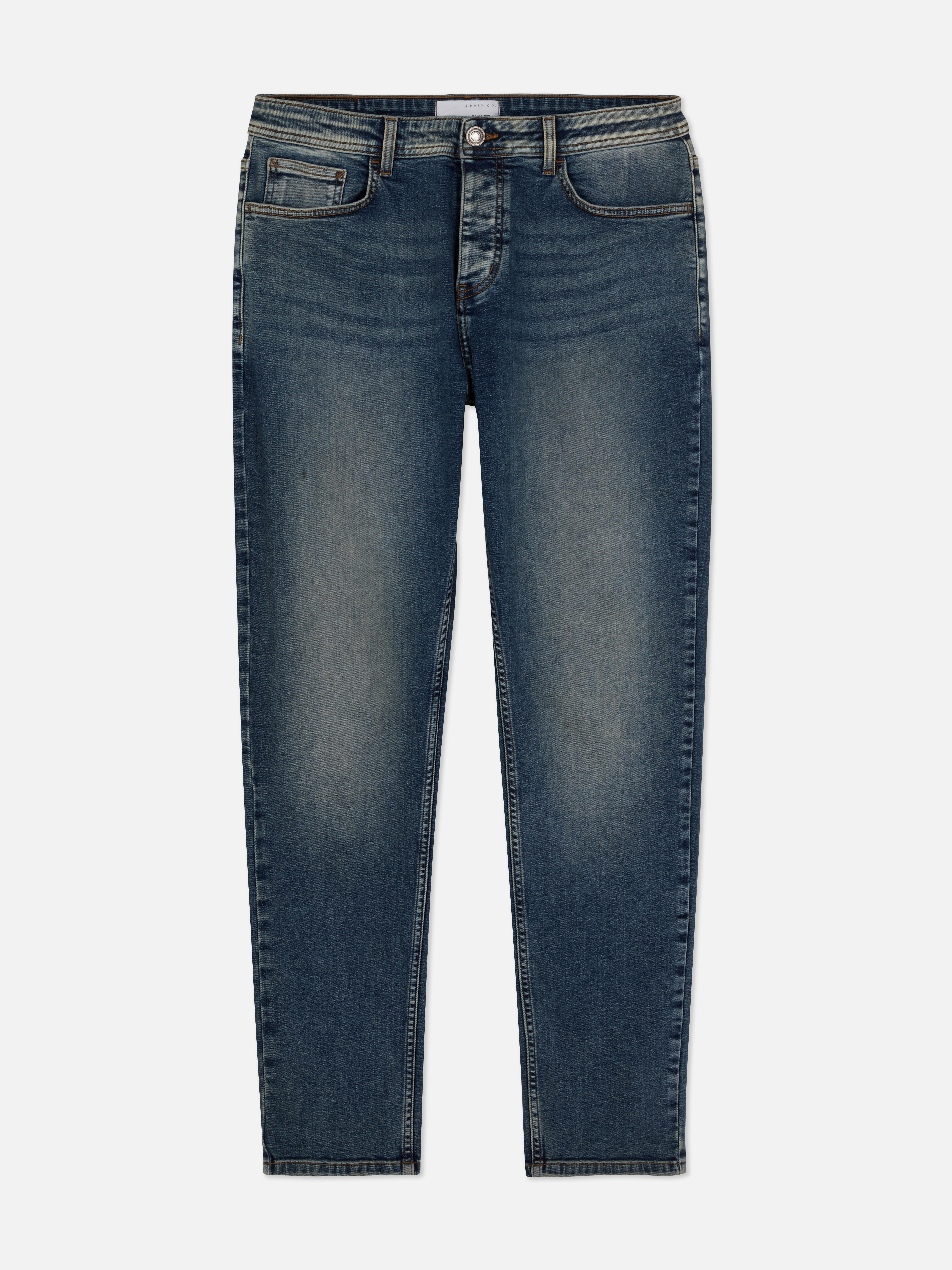 Stretchjeans met aansluitende pijpen
