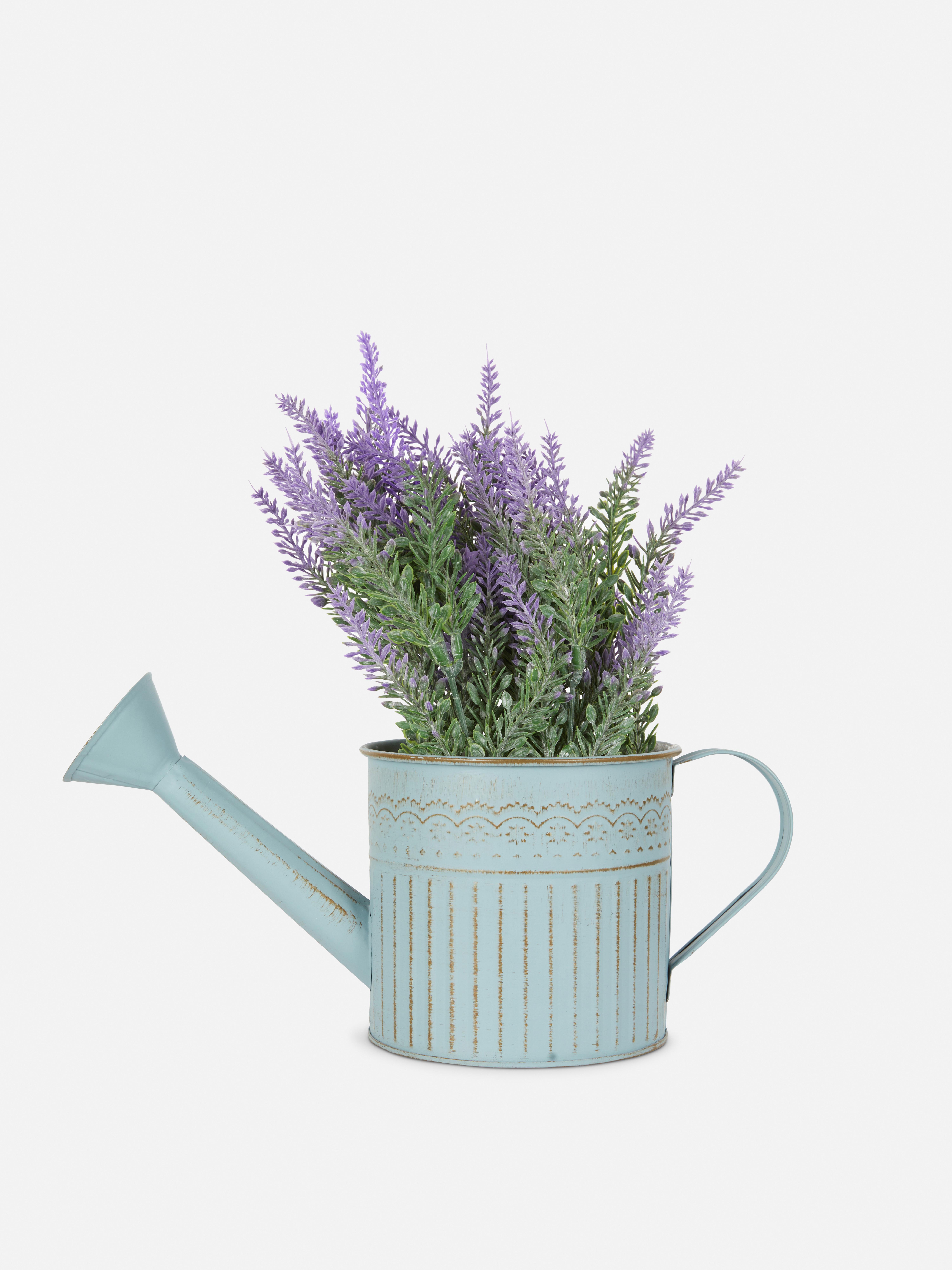 Lavanda artificial en regadera