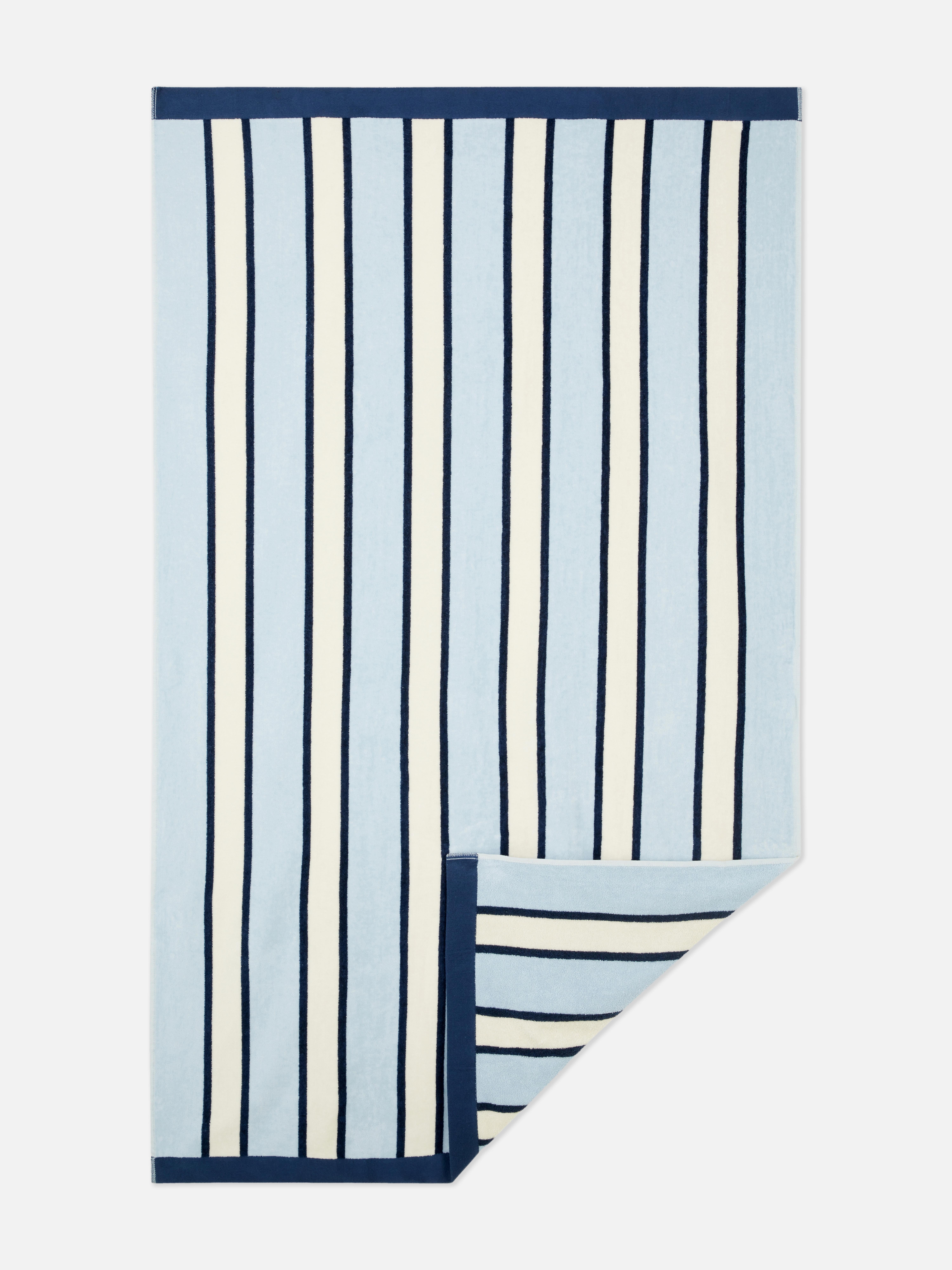 Serviette de plage à rayures