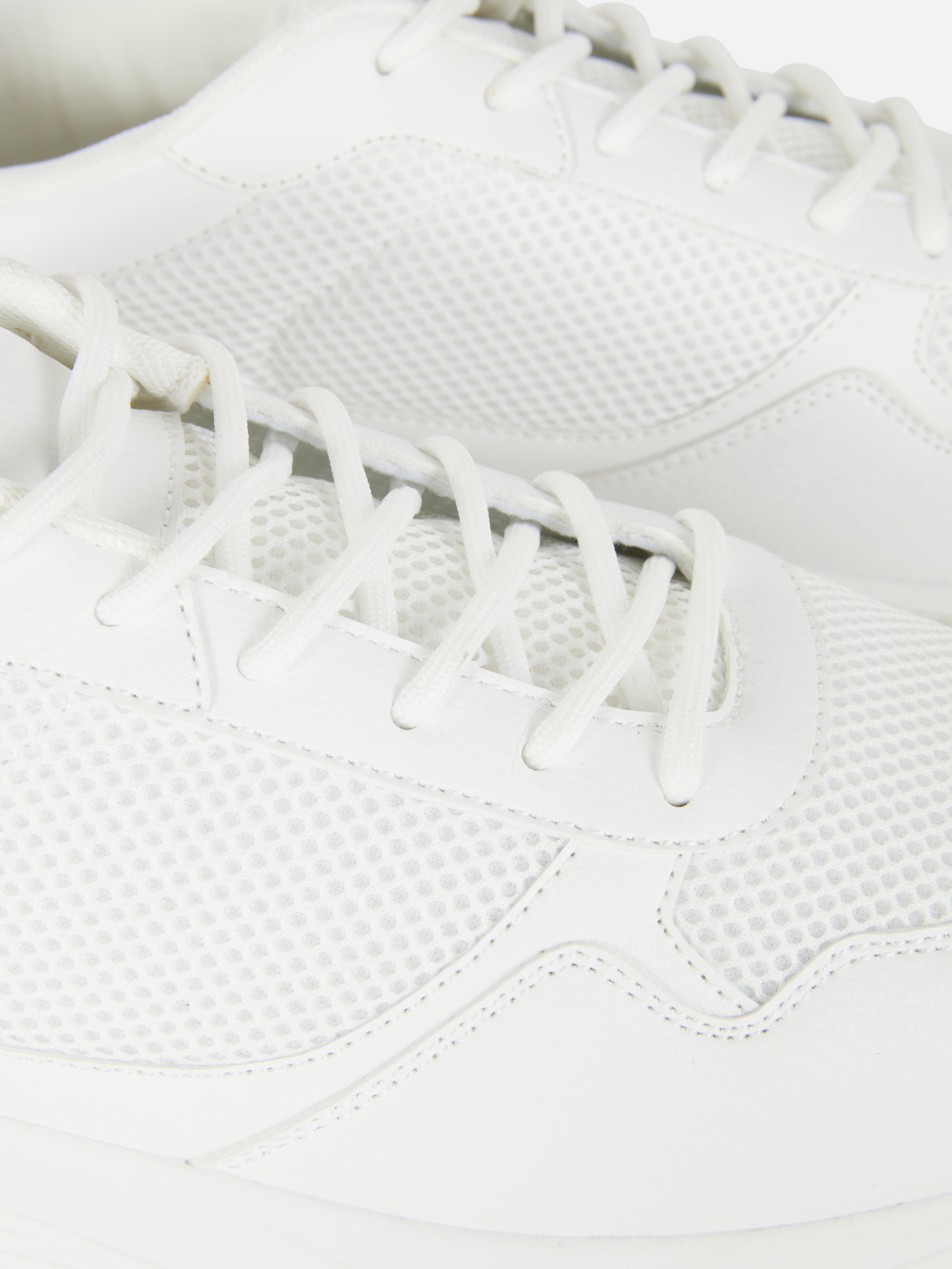 Mesh sneakers met veters
