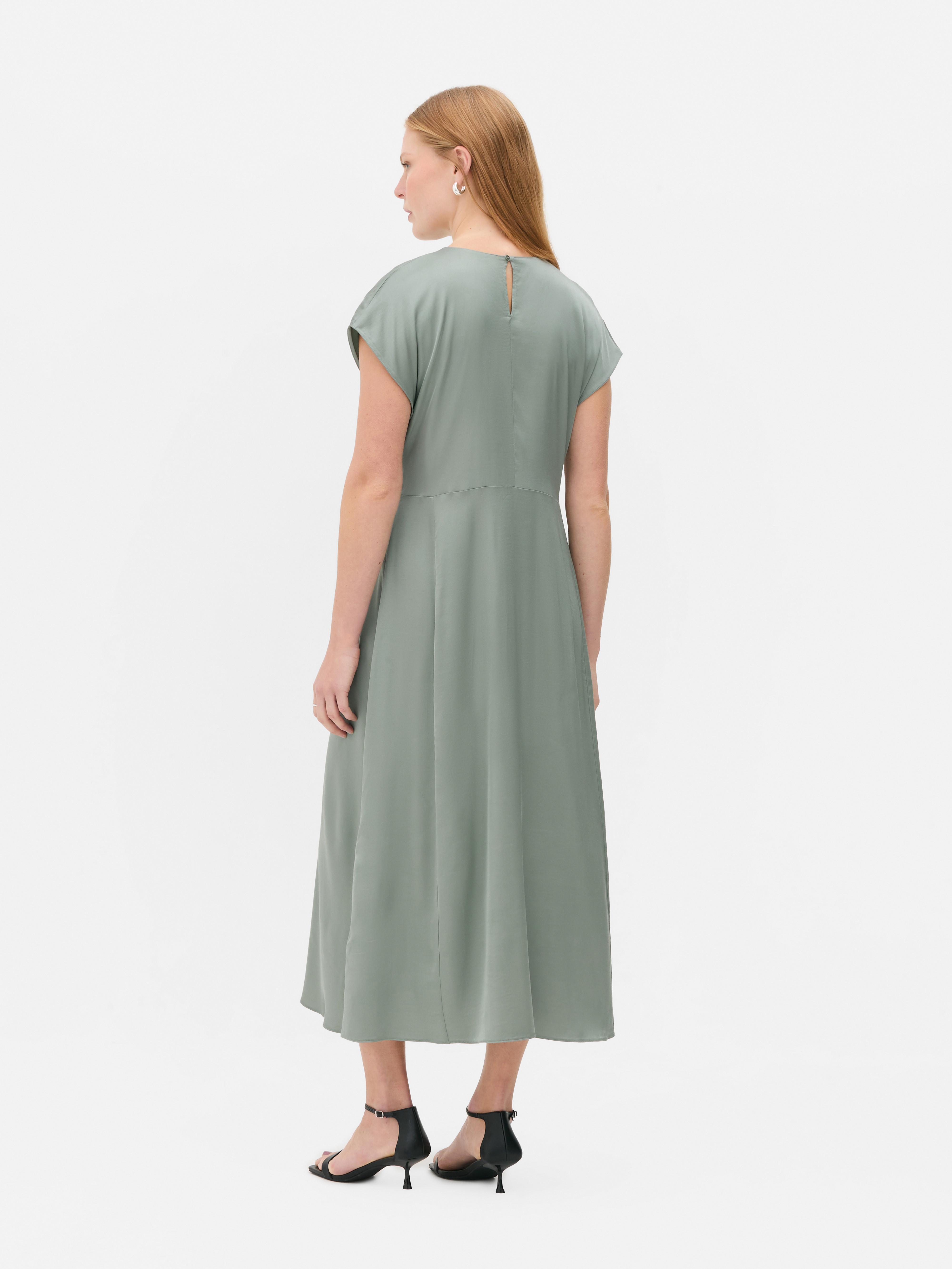 Robe mi-longue en satin The Edit