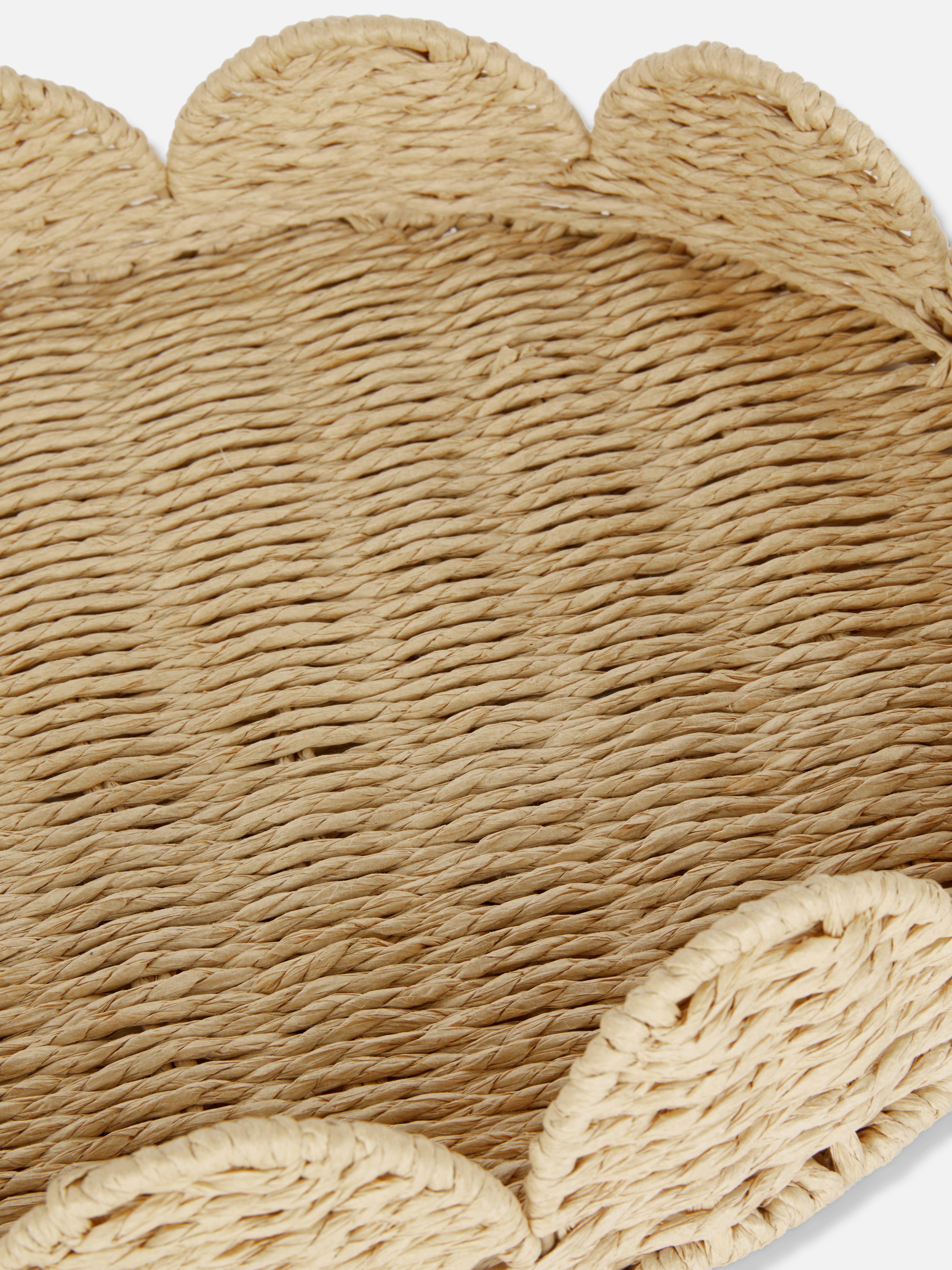 Large Seagrass Oval Scalloped Tray