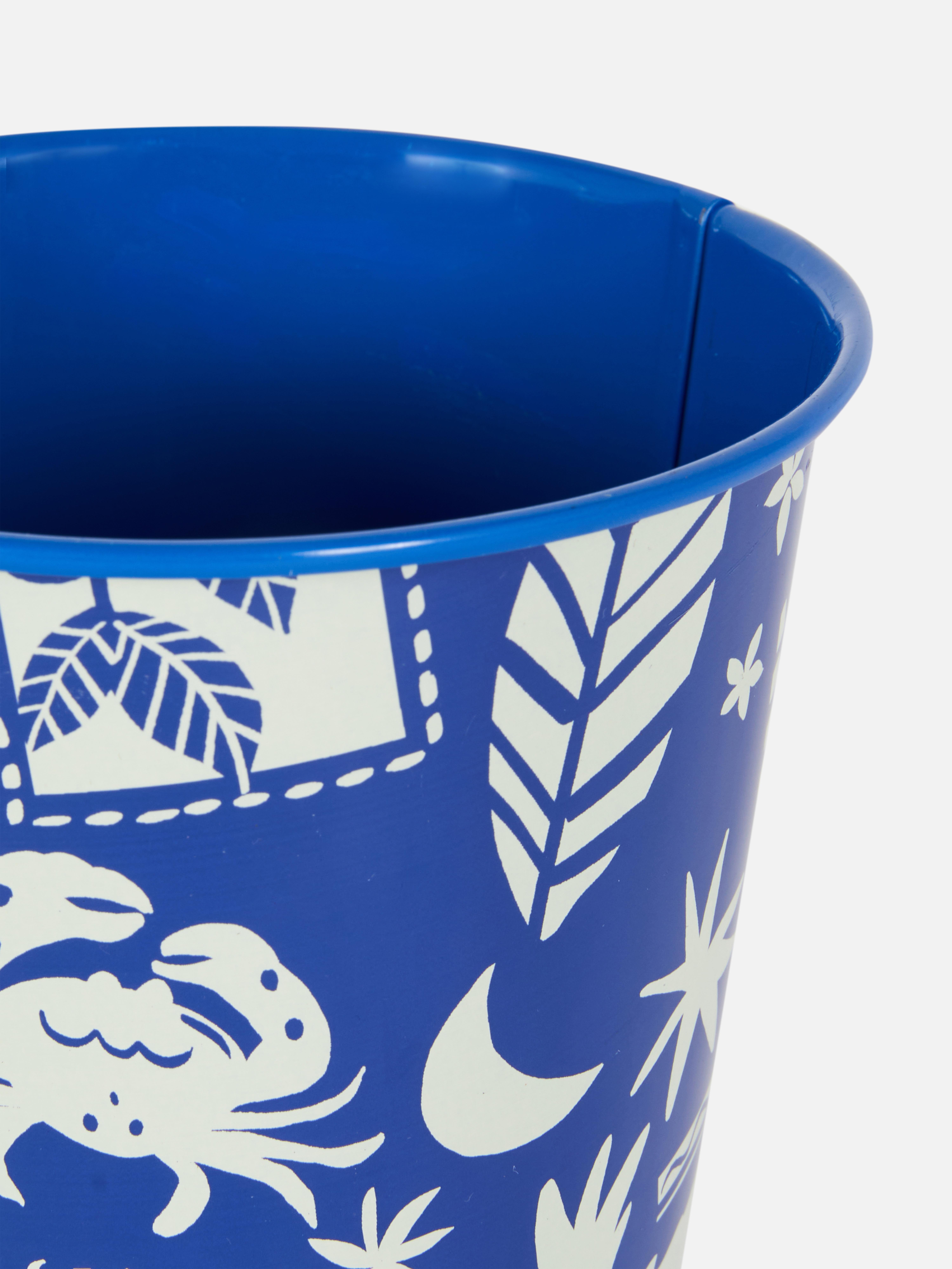 Cache-pot en métal