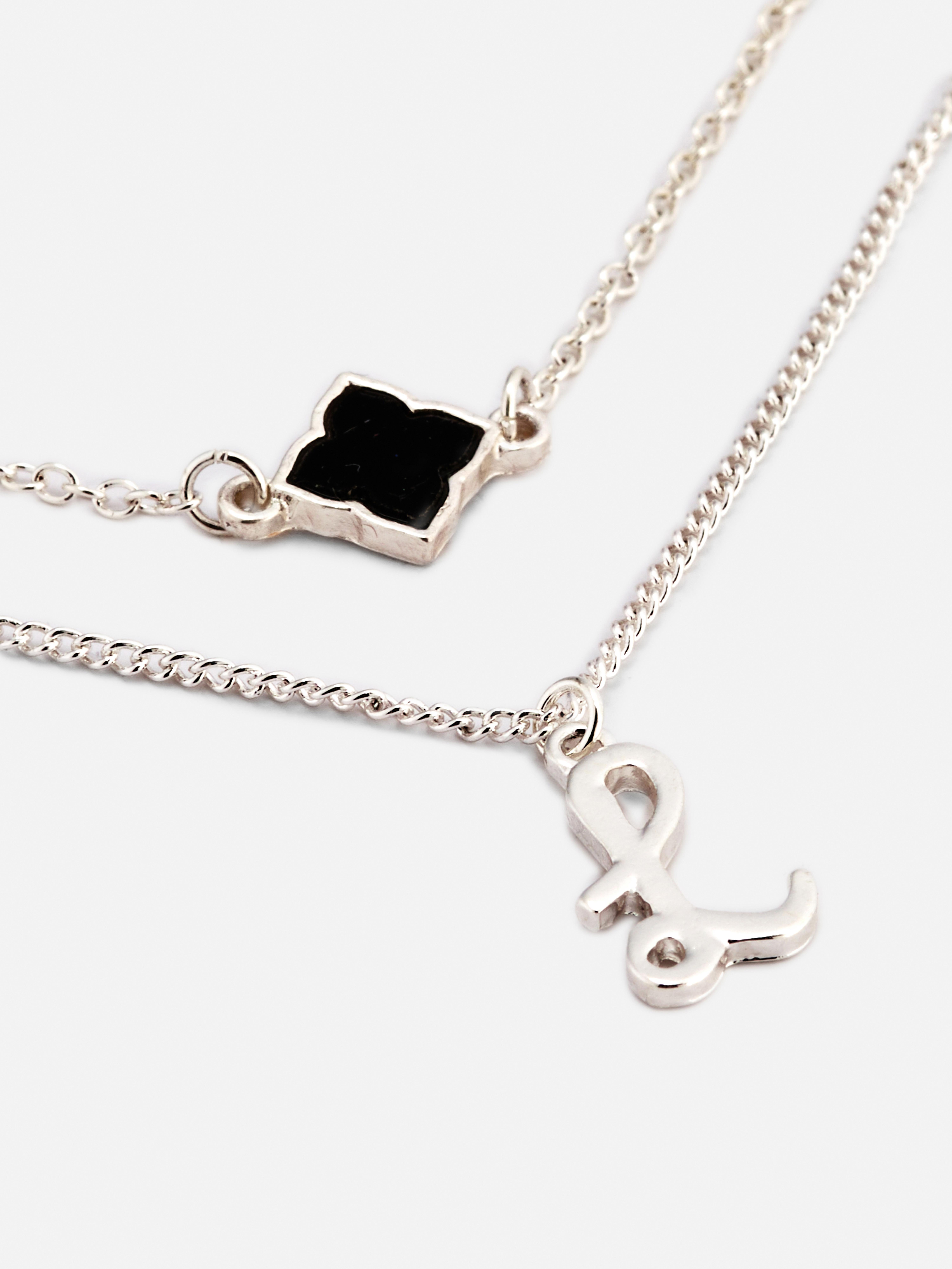 Double collier à initiale