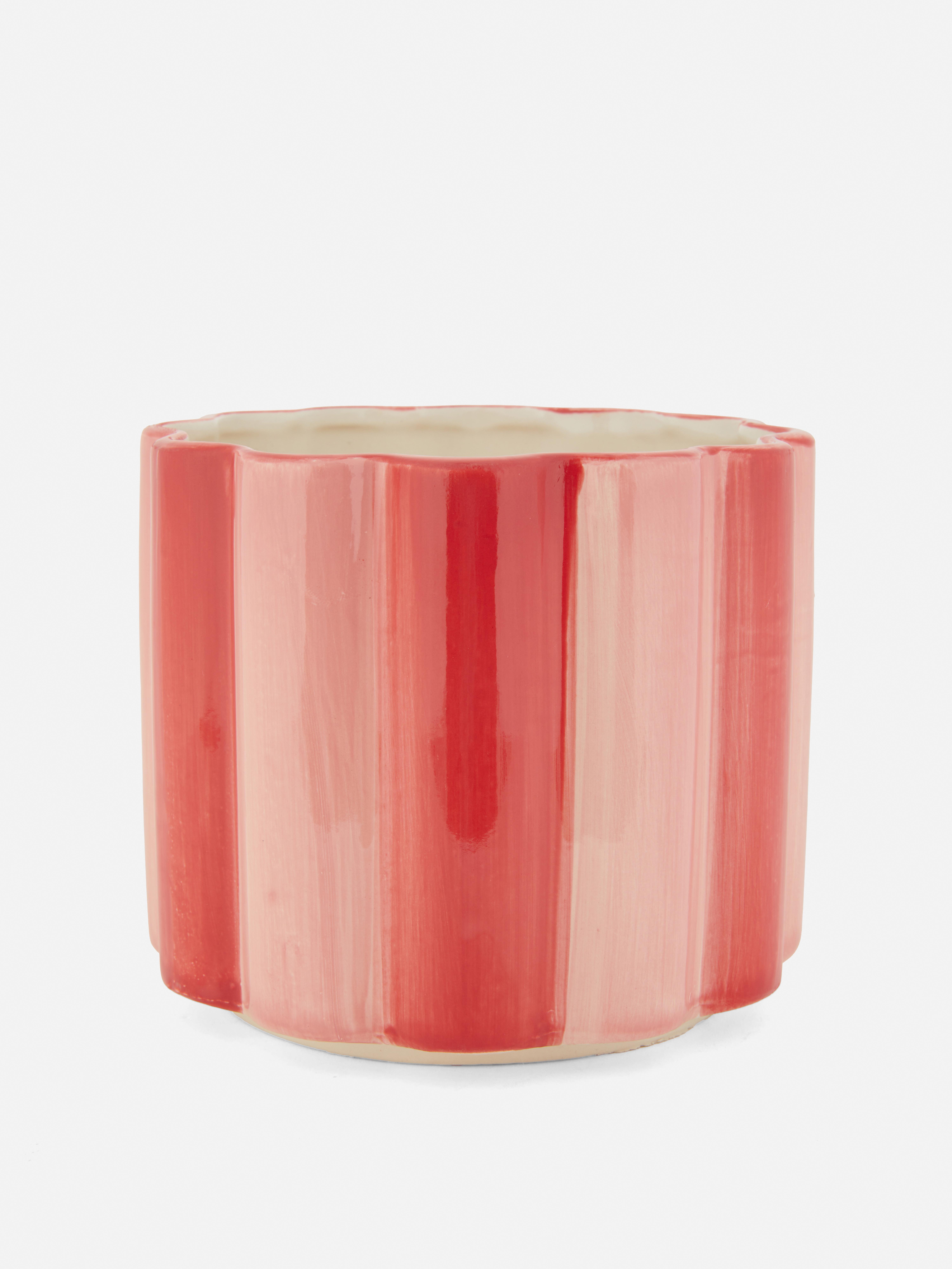Cache-pot format moyen festonné en céramique