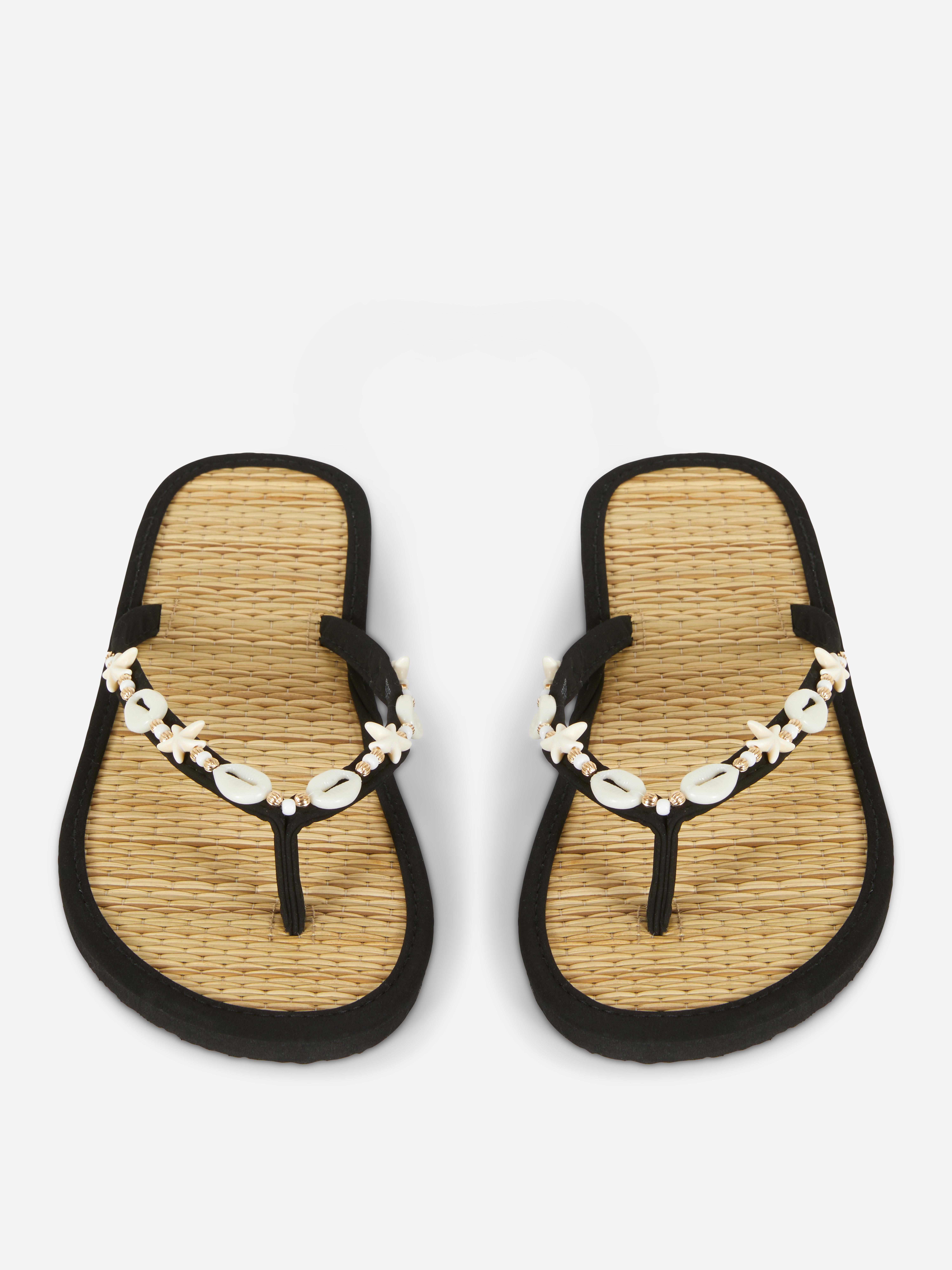 Chanclas con cuentas de Paula Echevarría