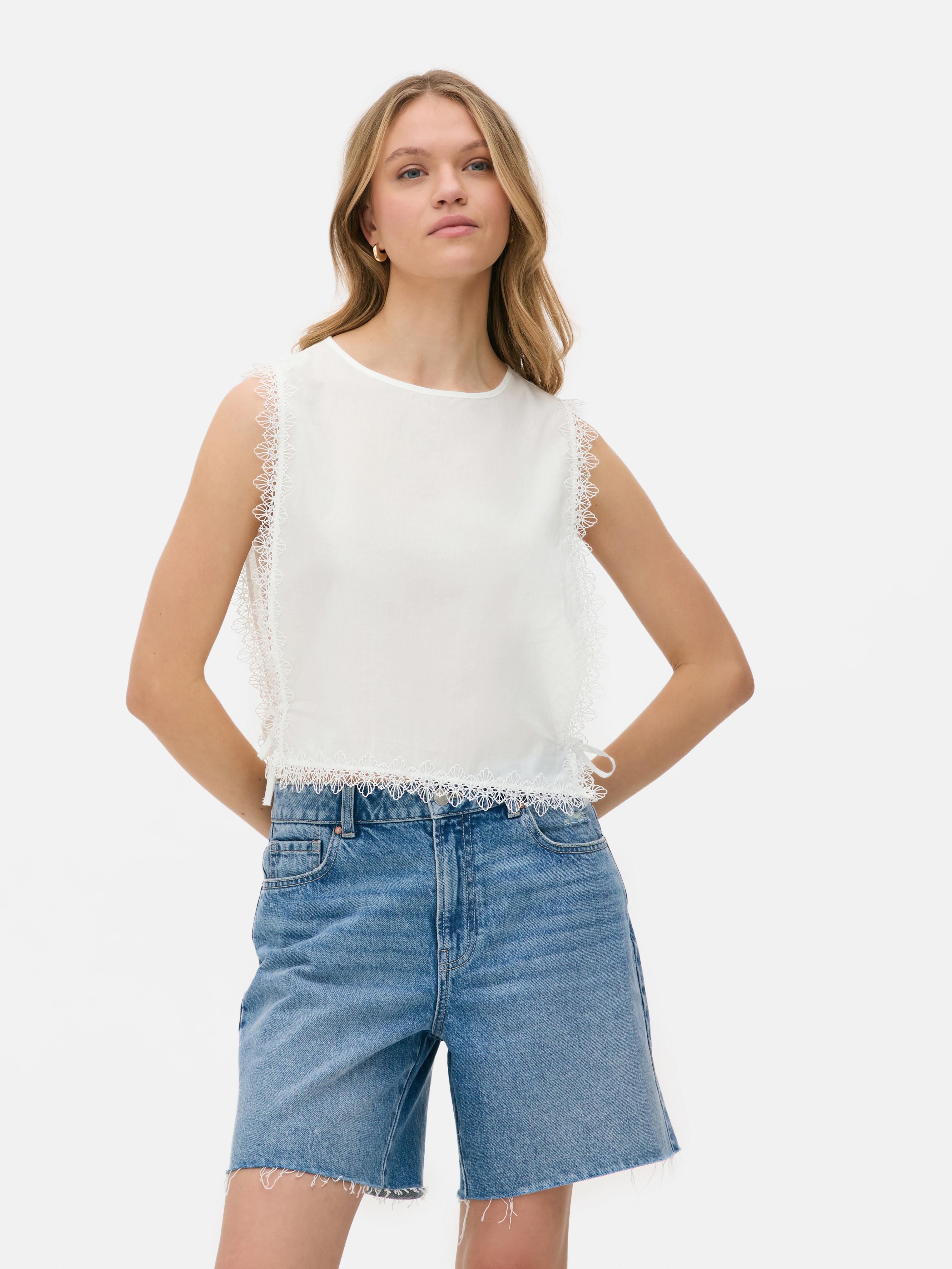 Mouwloze geborduurde top