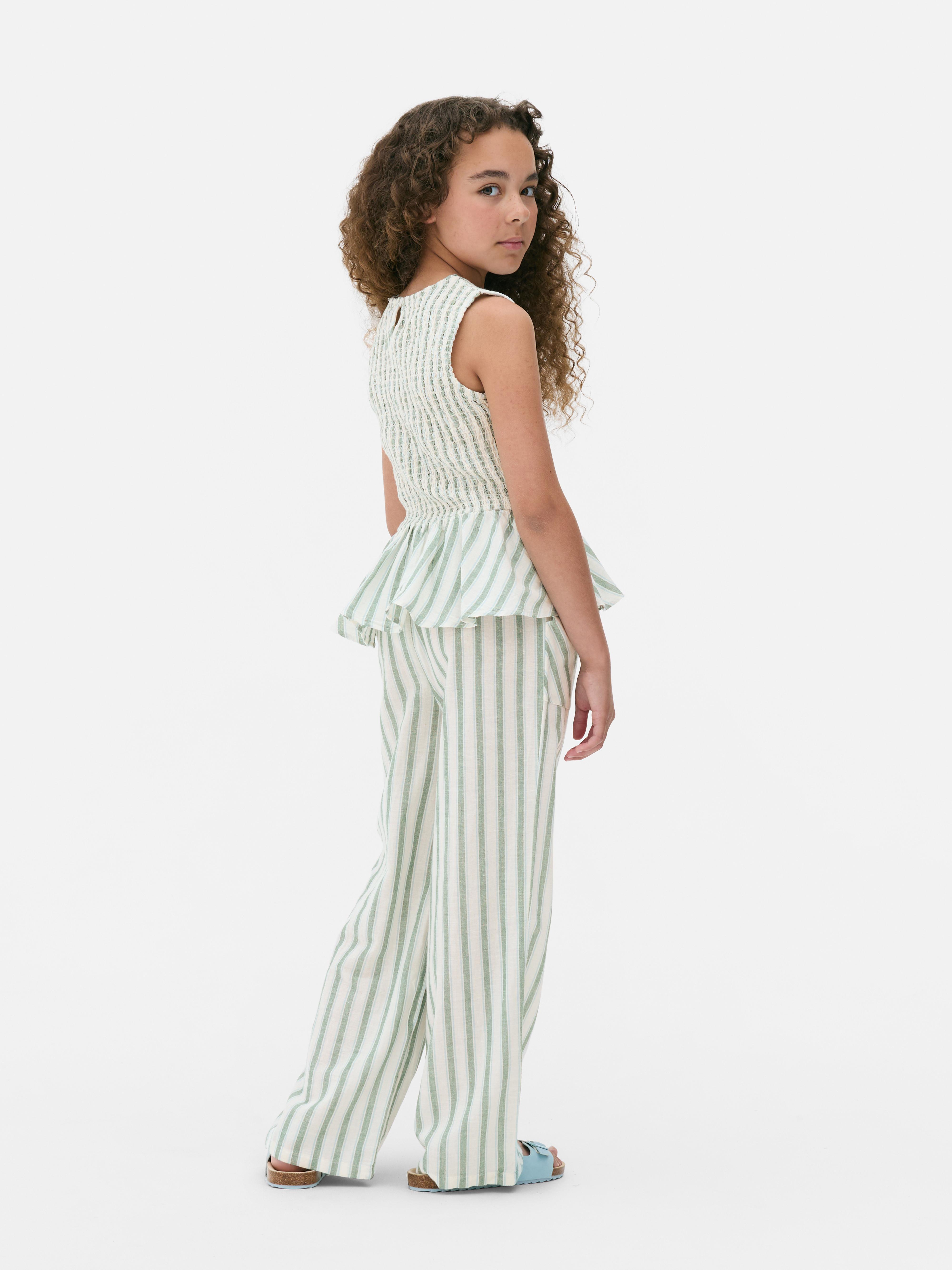 Ärmellose Bluse mit Rüschen und Streifen