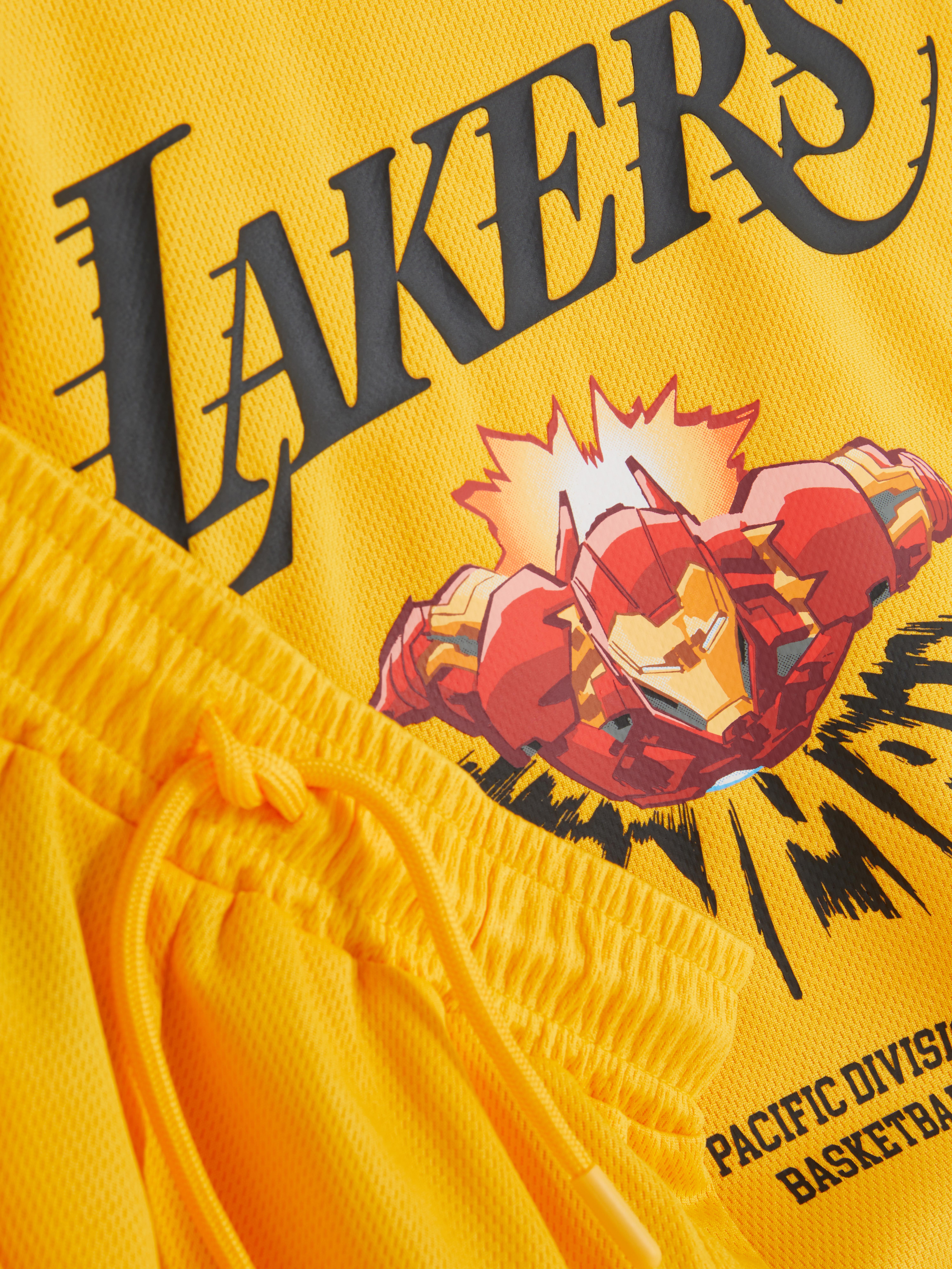 T-shirt i szorty z Iron Manem Marvela i NBA Los Angeles Lakers