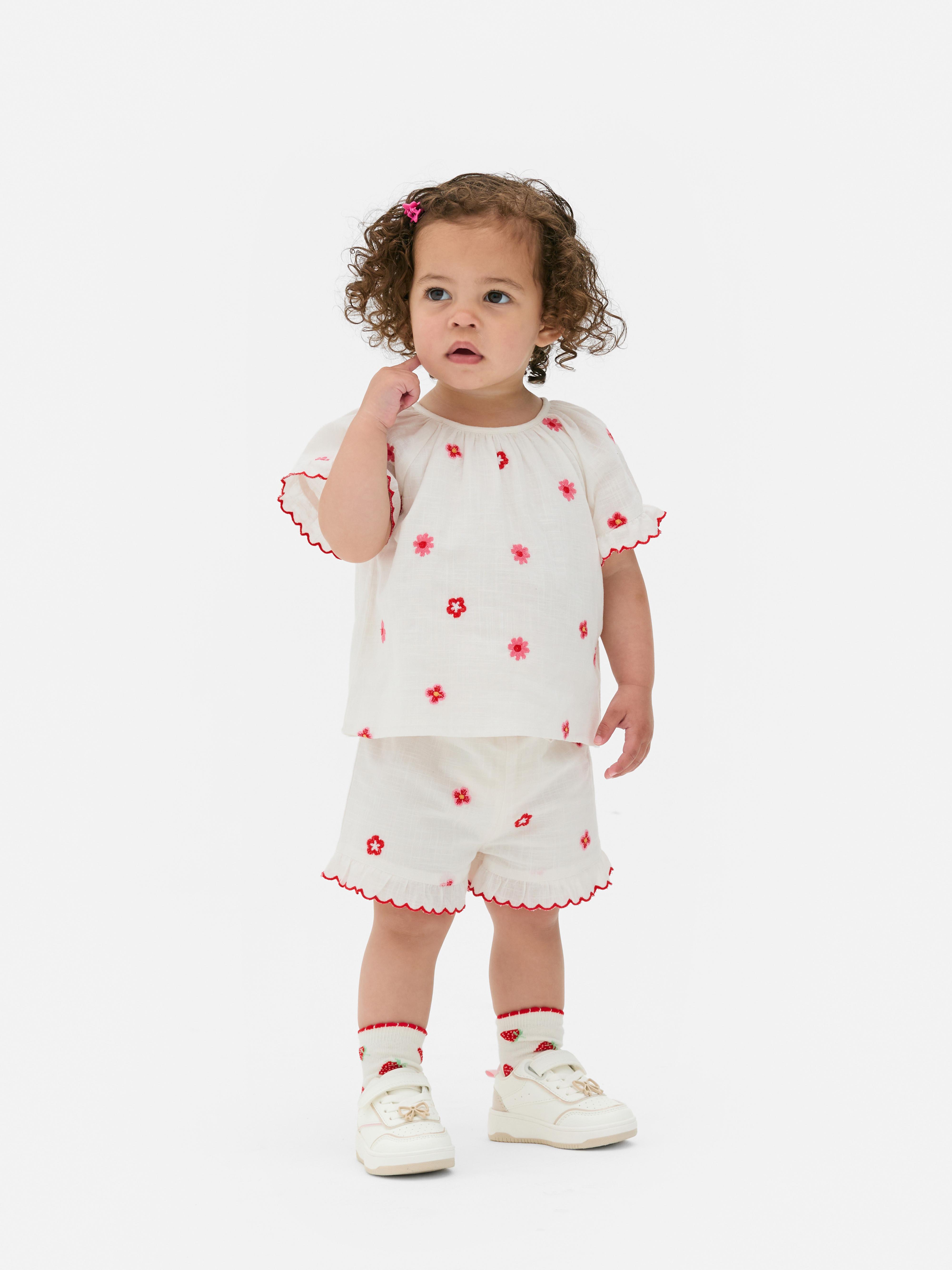 Set aus Top und Shorts mit Blumenstickerei