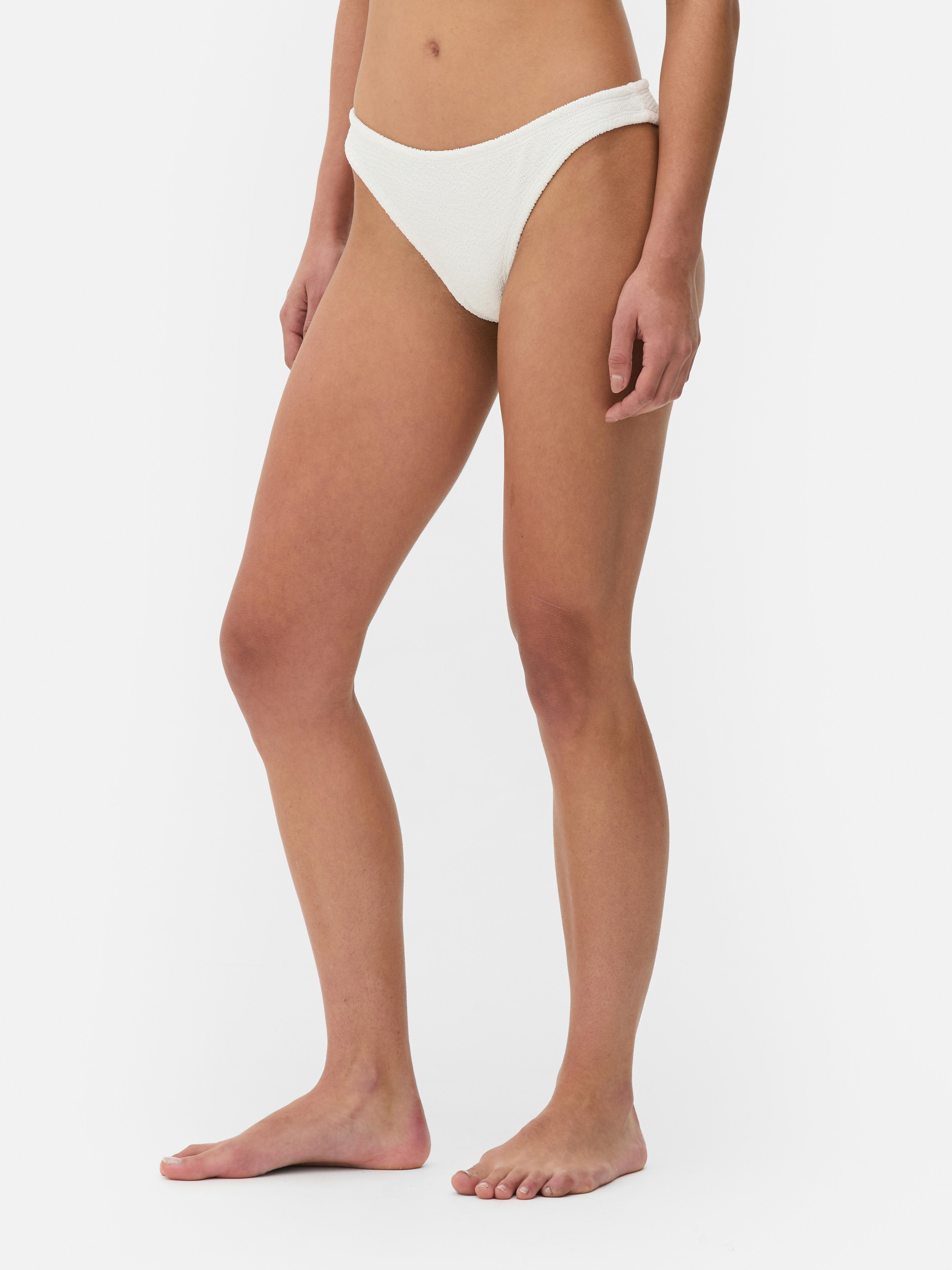 Csíkos, magasan felvágott, ráncolt bikinialsó