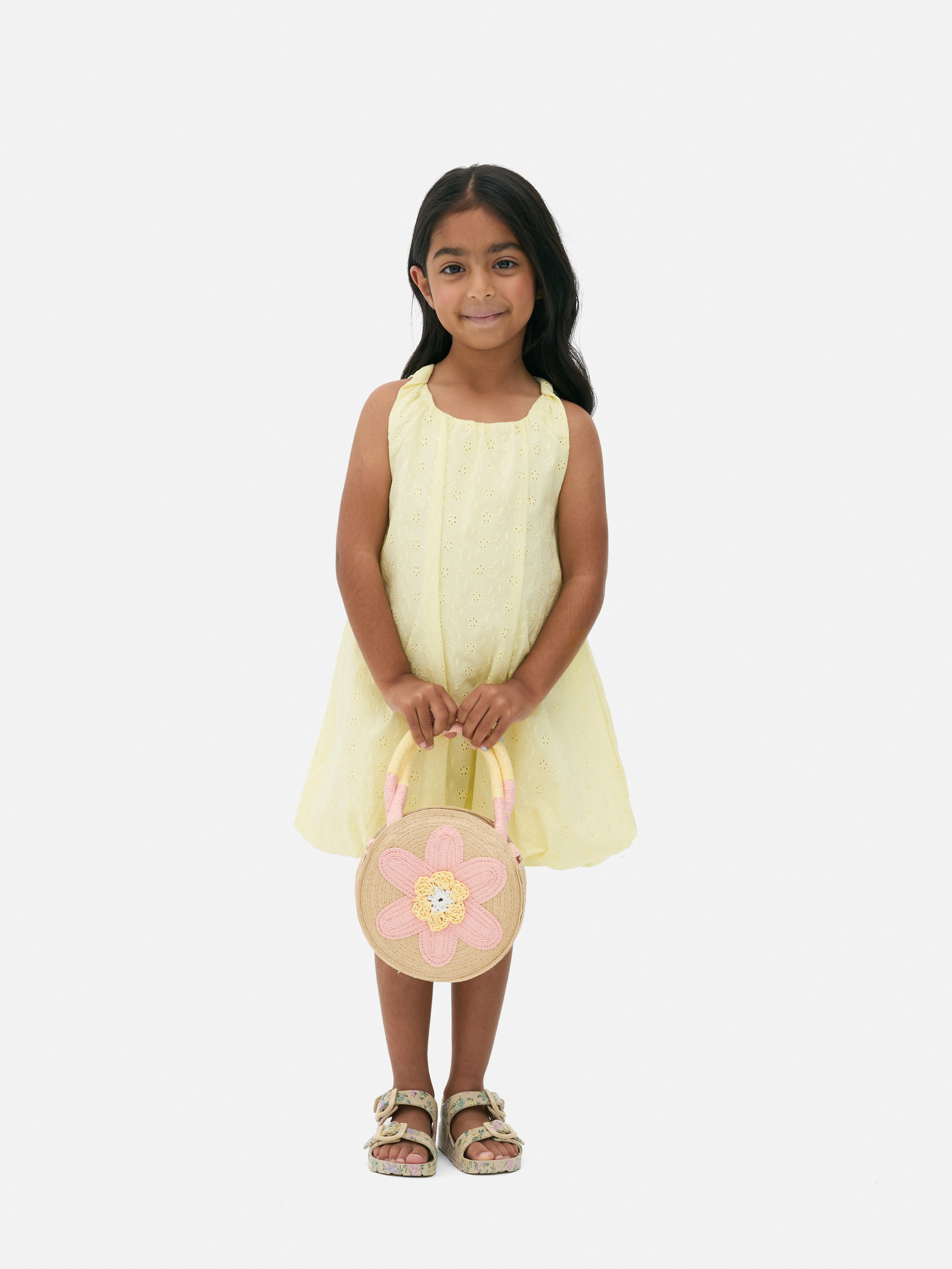Kleid mit Lochstickerei und Ballonsaum