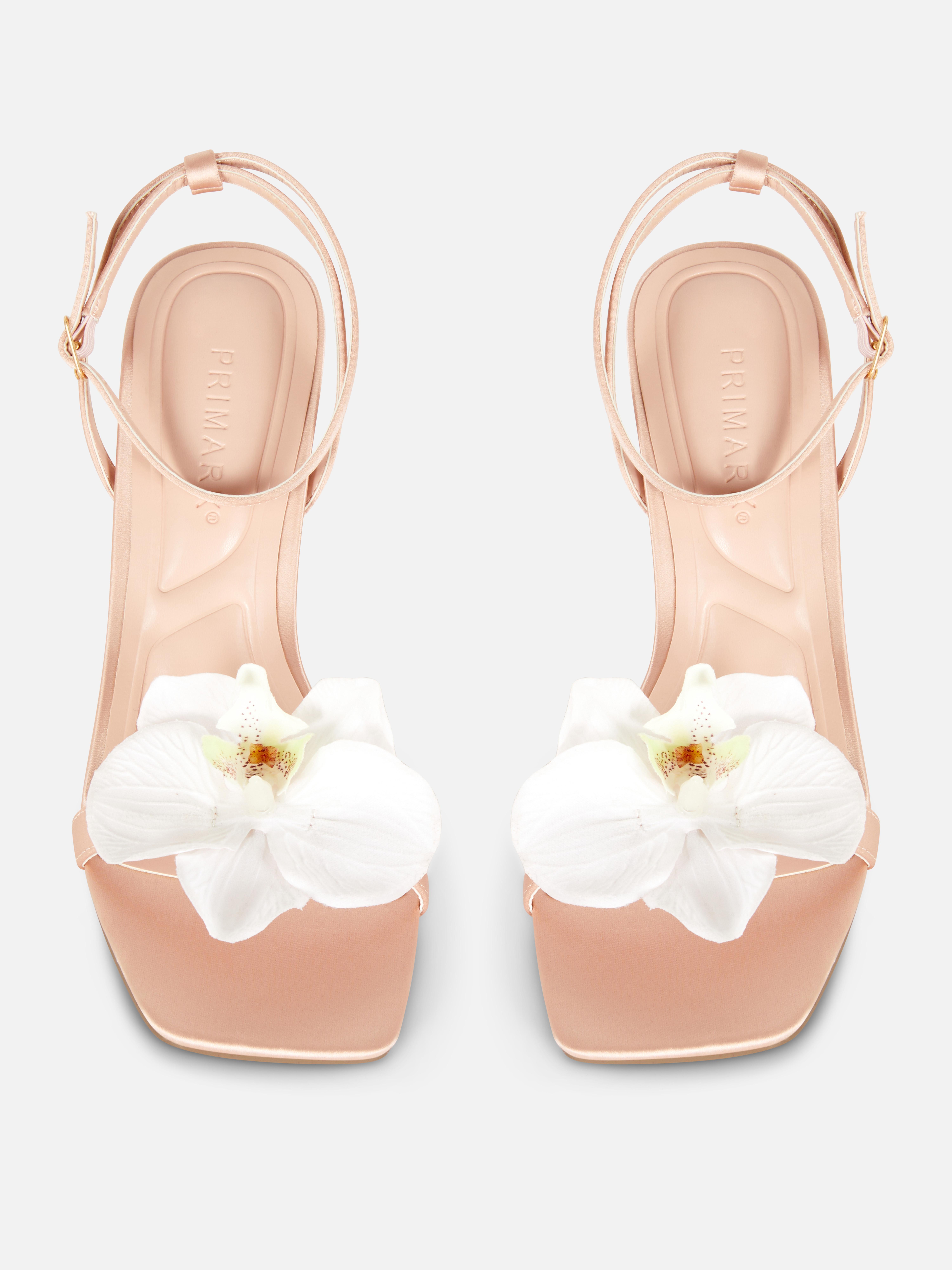 Pumps met open teen en bloem