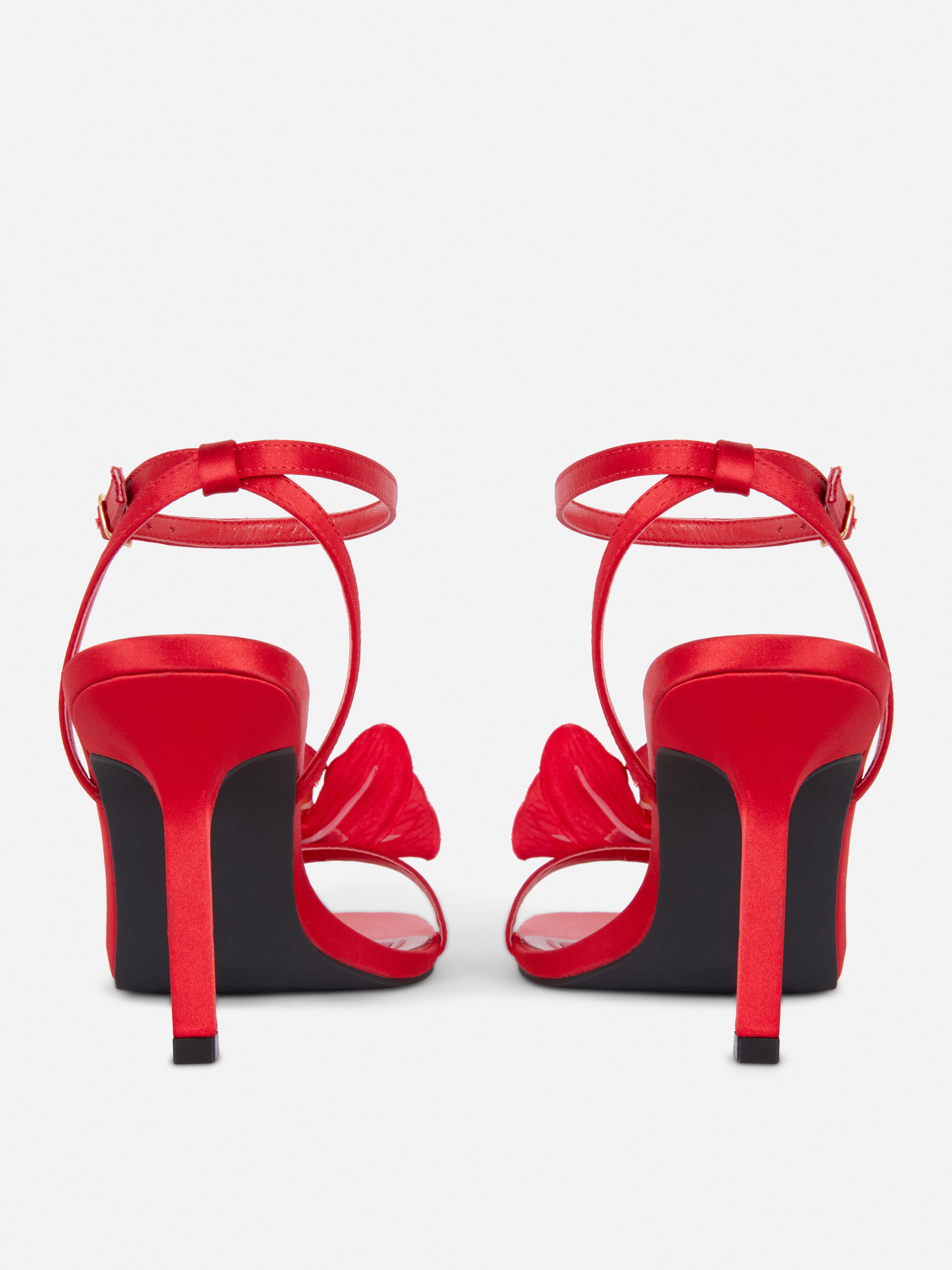 Pumps met open teen en bloem