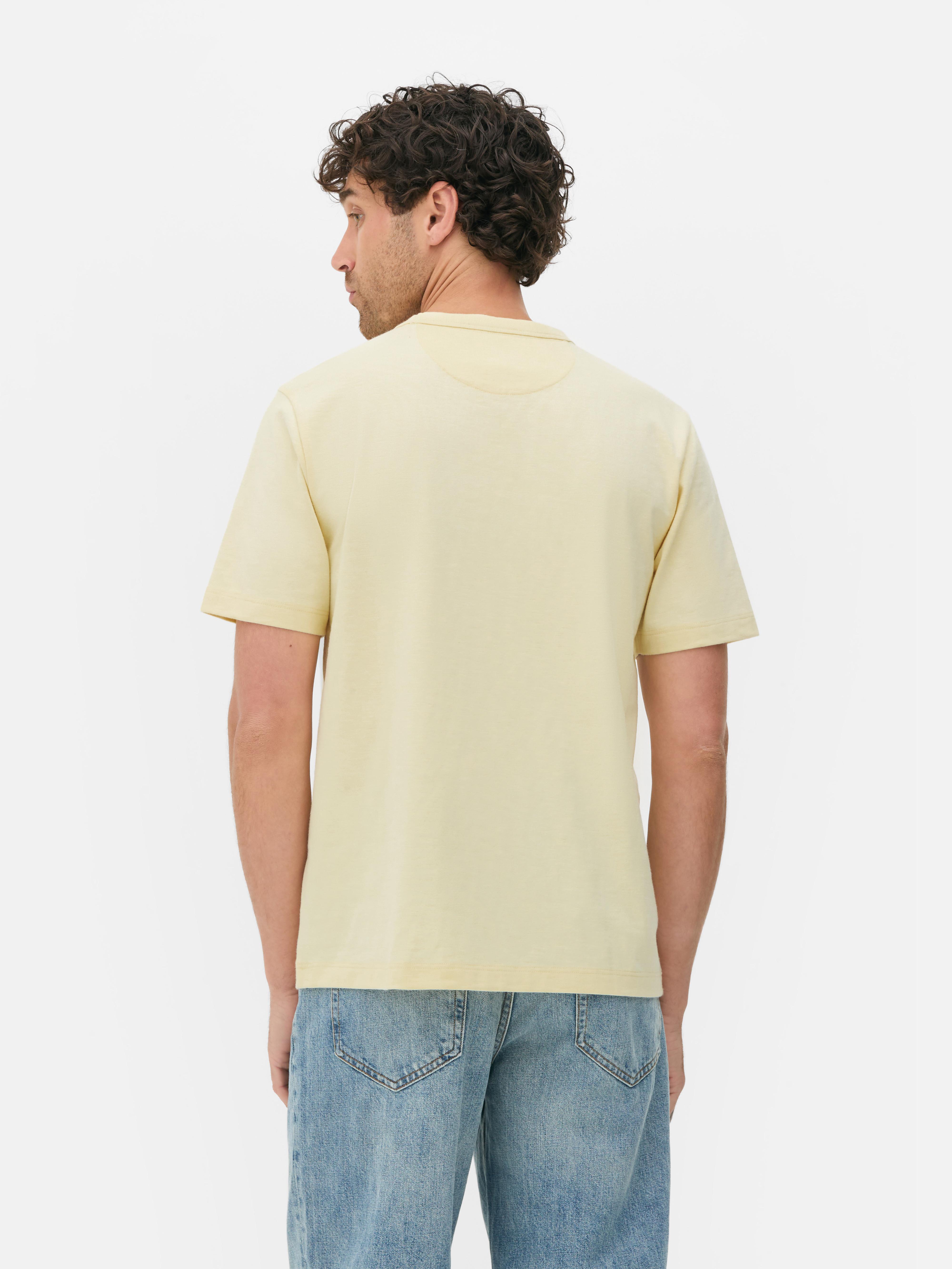 Kurzärmeliges „The Stronghold“ T-Shirt aus Flammengarn