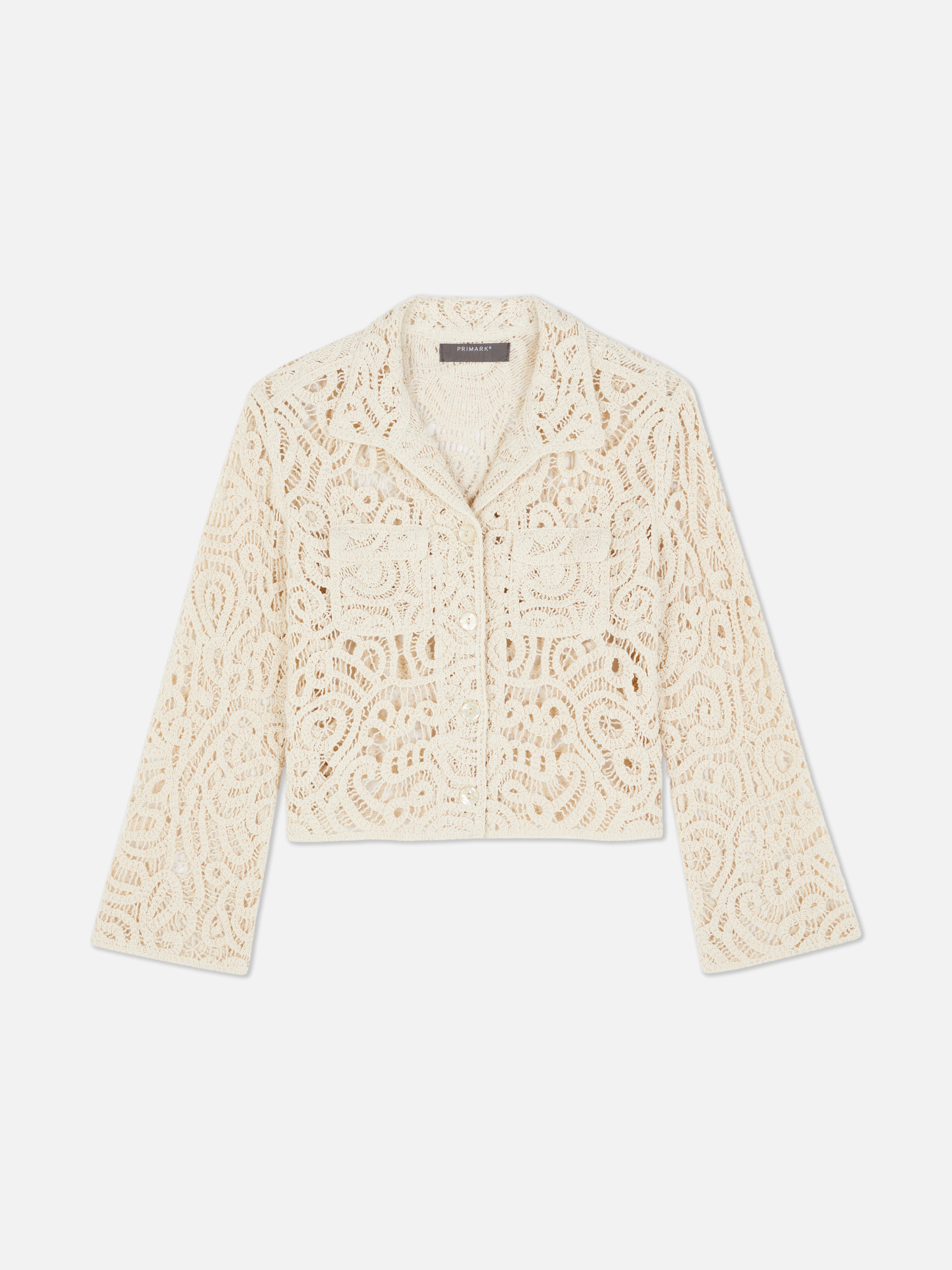 Gehaakte shacket met knoopsluiting